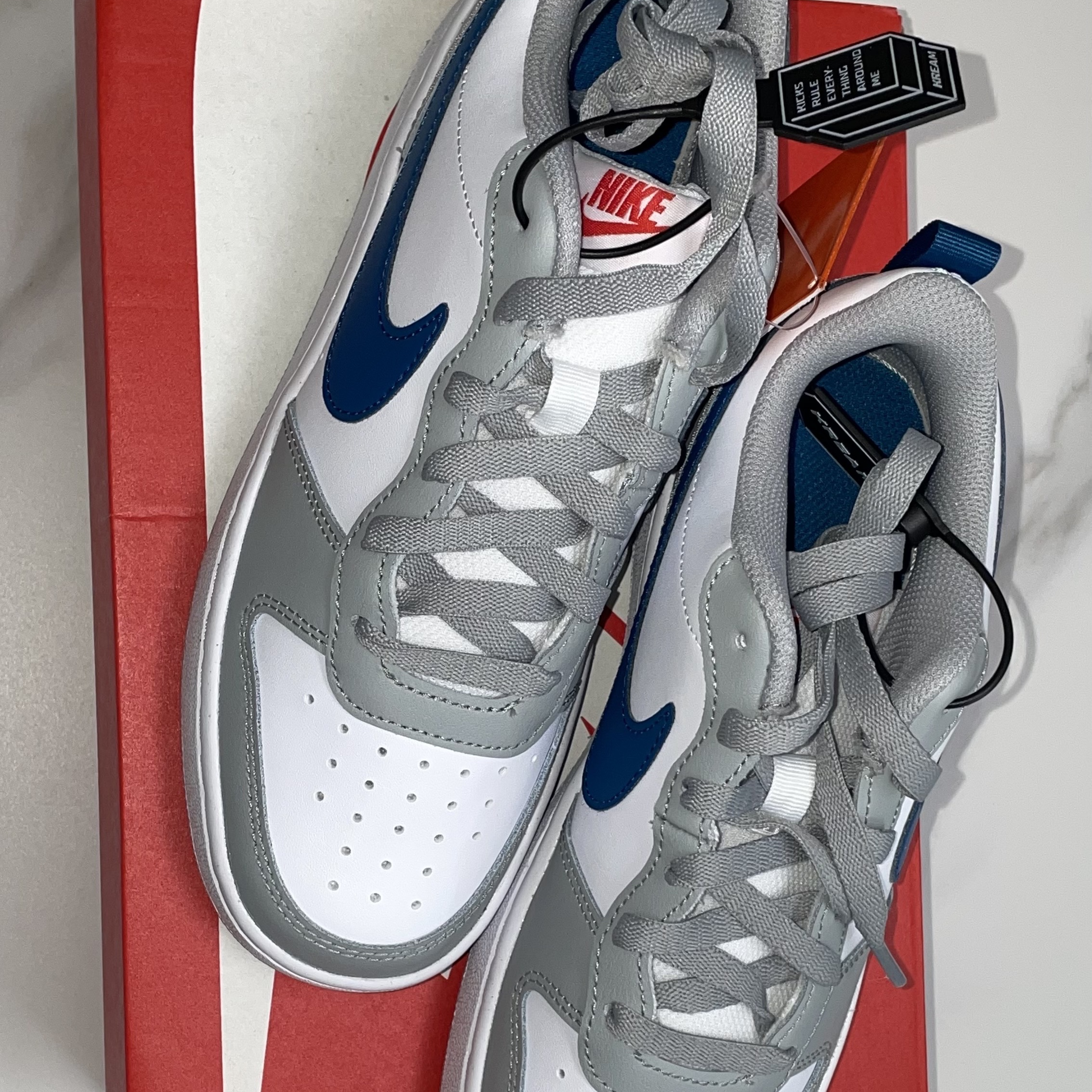 (GS) Nike Court Borough Low 2 Light Smoke Grey 착용 스타일 - 3