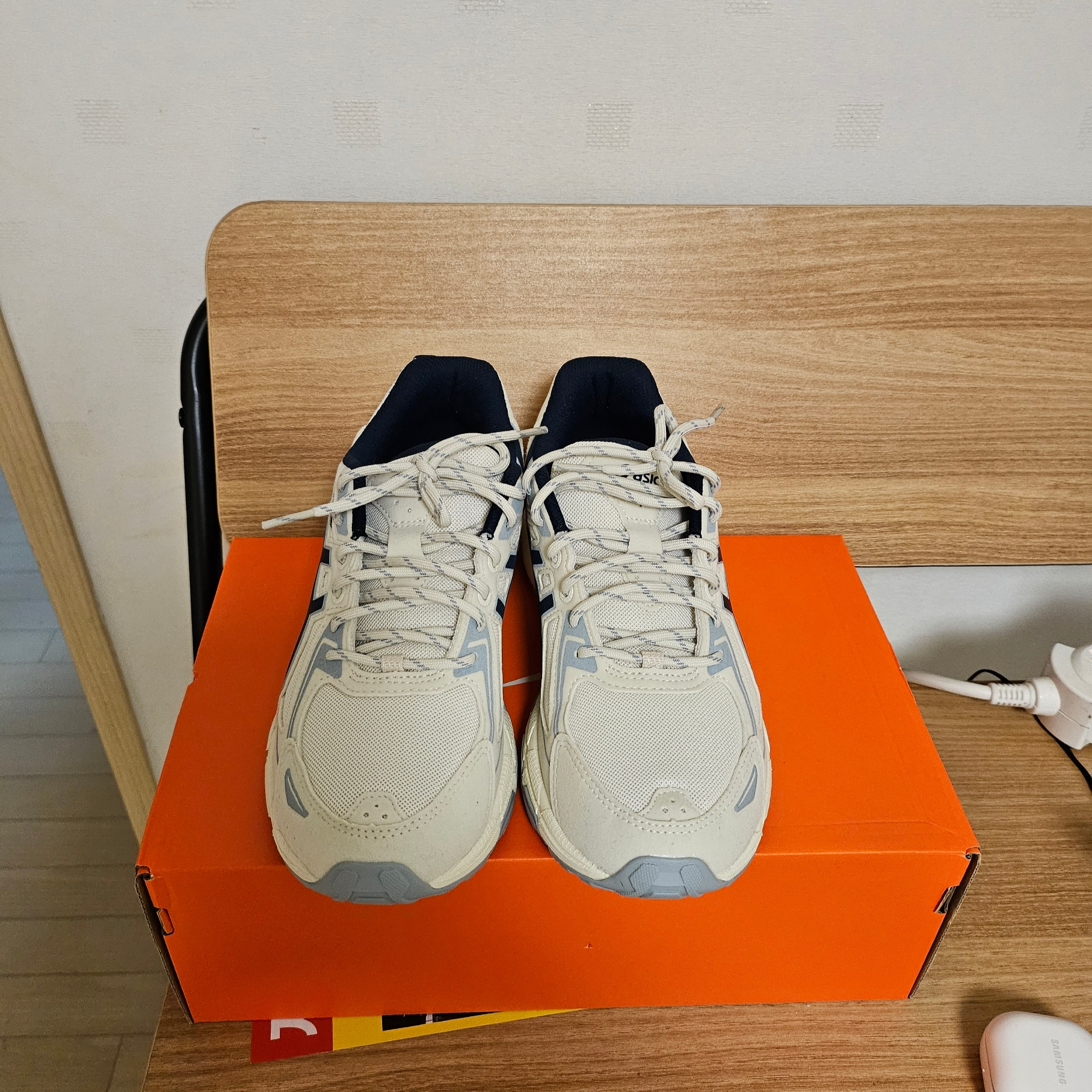 Asics Gel-Venture 6 SPS Birch French Blue 착용 스타일