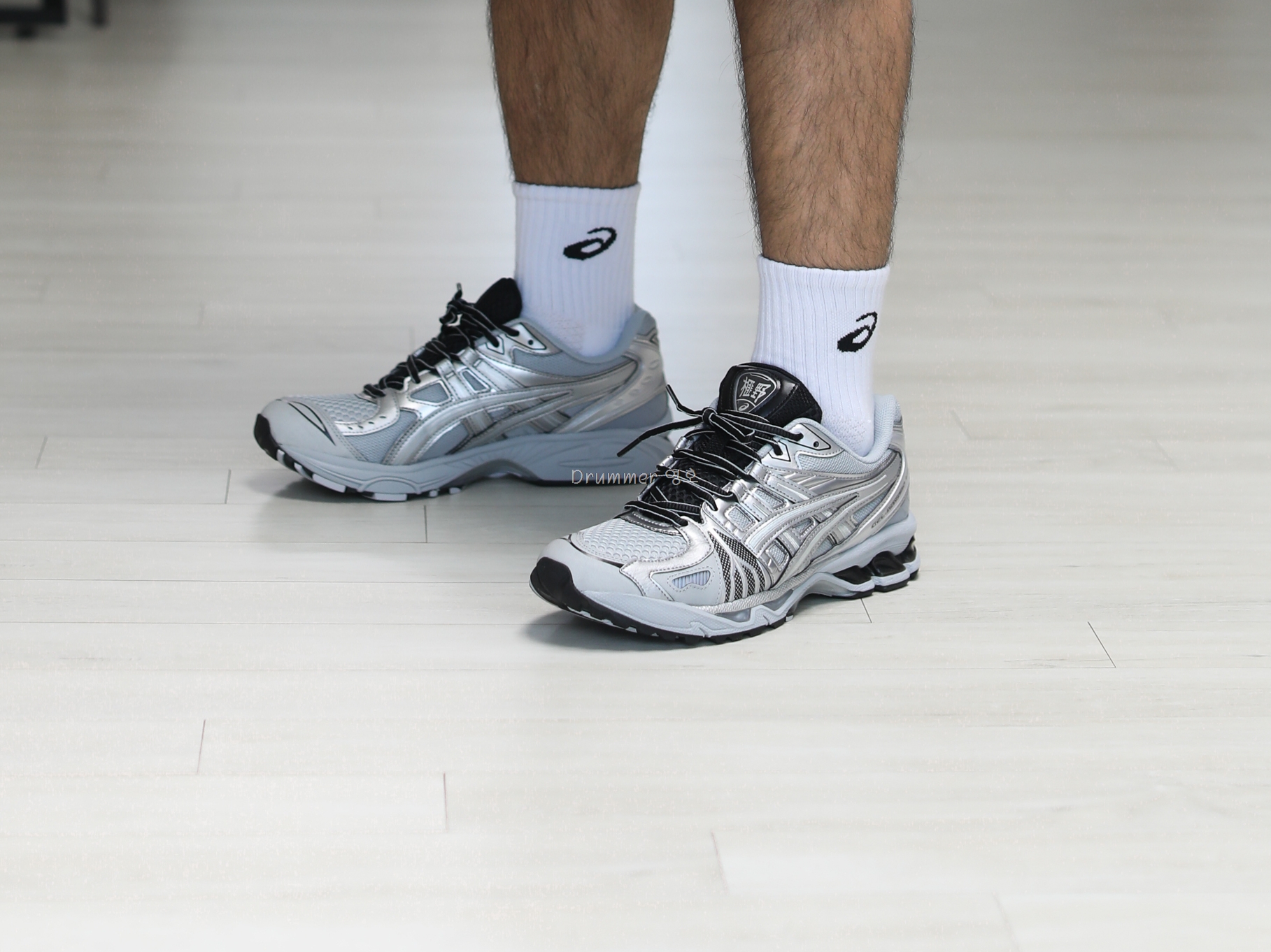 Asics Gel-Kayano Legacy Pure Silver 착용 스타일