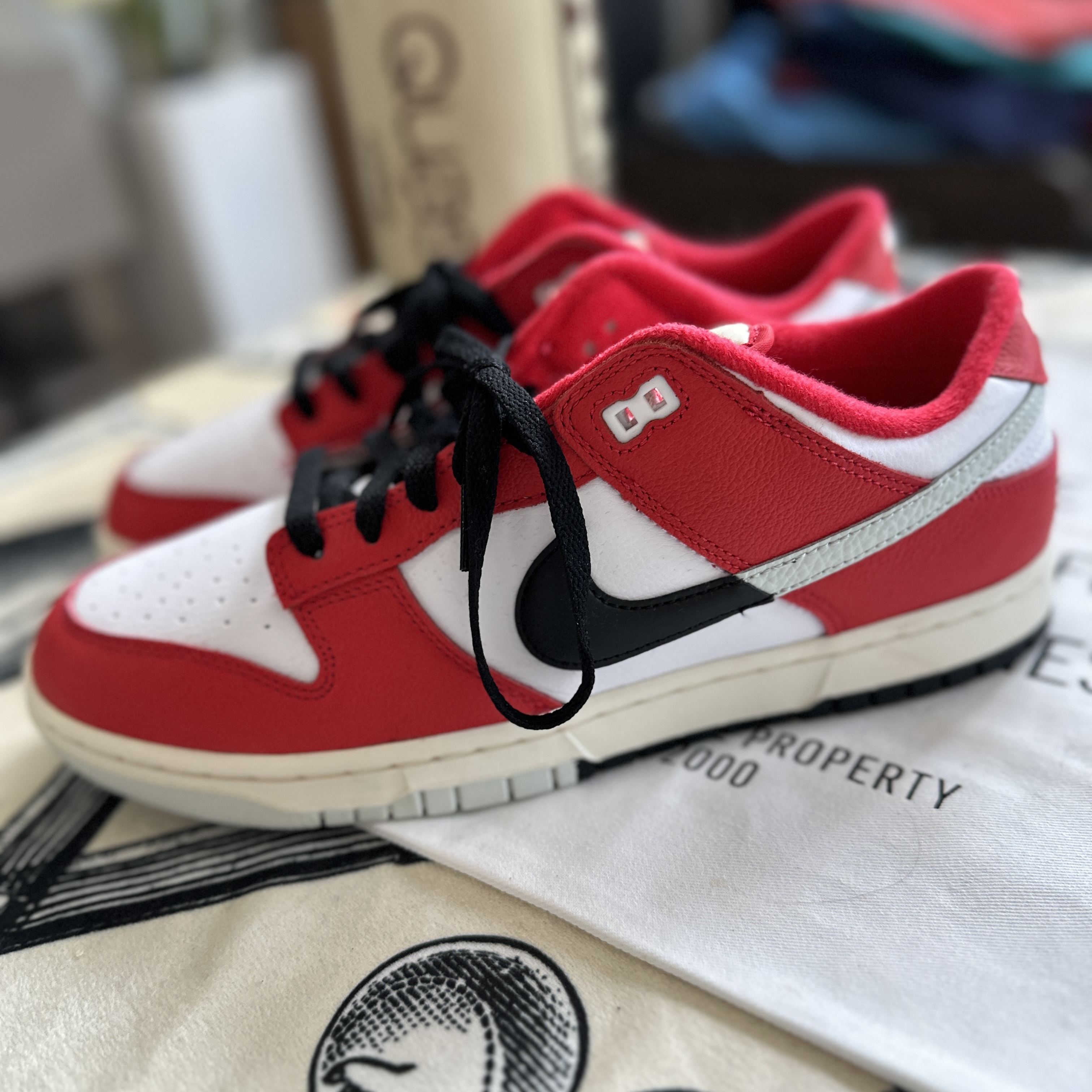 Nike Dunk Low Retro PRM University Red Black 착용 스타일 - 3