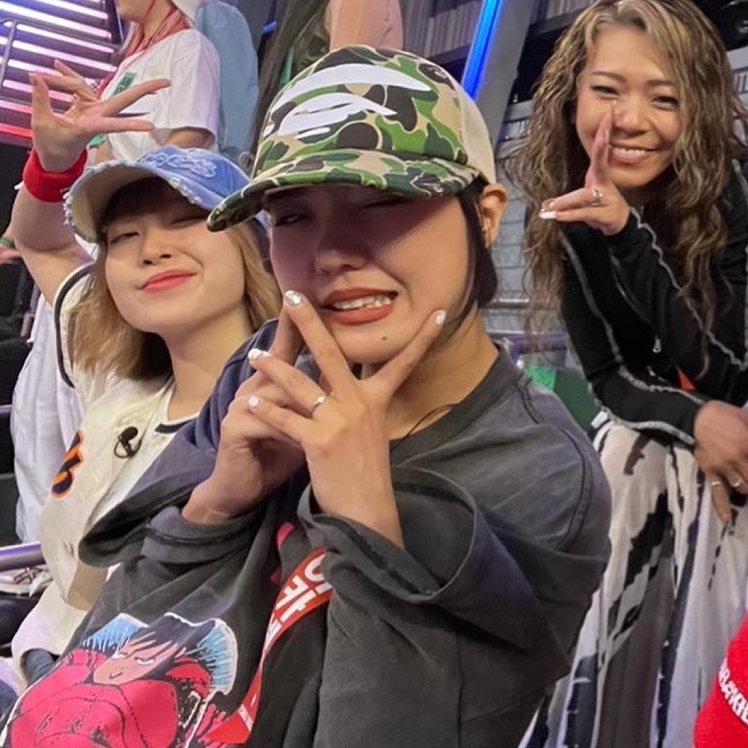 BAPE A Bathing Ape ABC Camo Ape Face Mesh Cap Green - 23SS, Apple AirPods Max Lightning Space Gray (Korean Ver.) 착용 스타일 - 2
