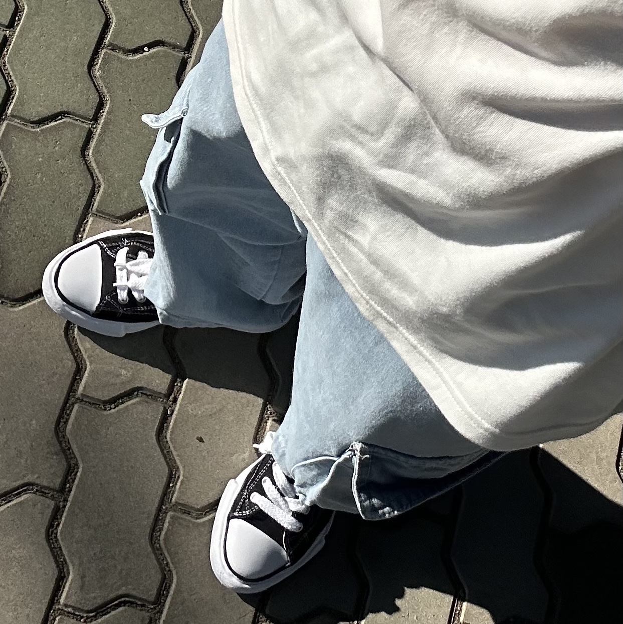 Maison Mihara Yasuhiro Peterson OG Sole Canvas Low Sneakers Black, IAB Studio 10th Anniversary T-Shirts Pack White & Black (2 Pack) 착용 스타일 - 1