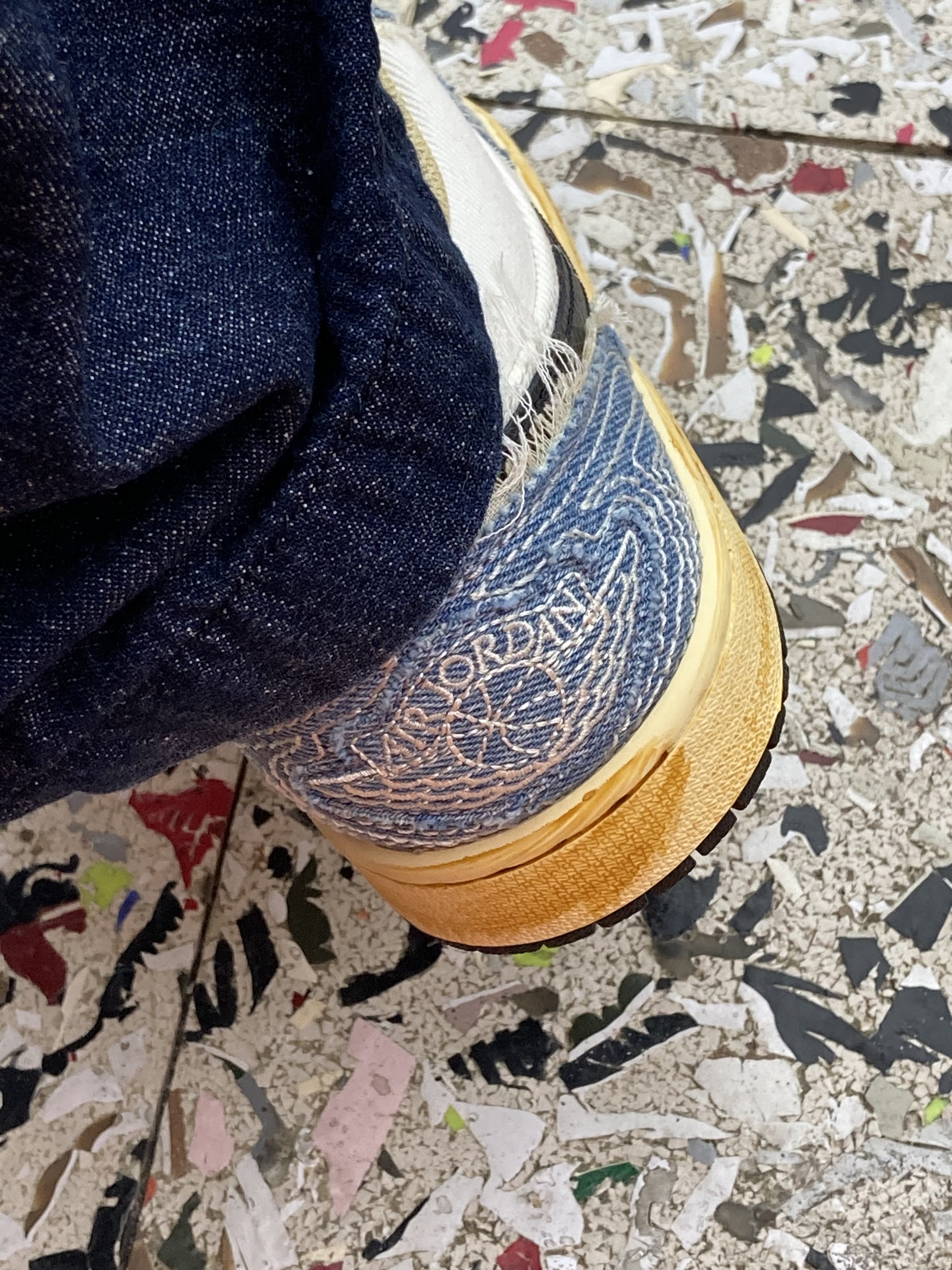 Jordan 1 Low World Make Japan 착용 스타일 - 5