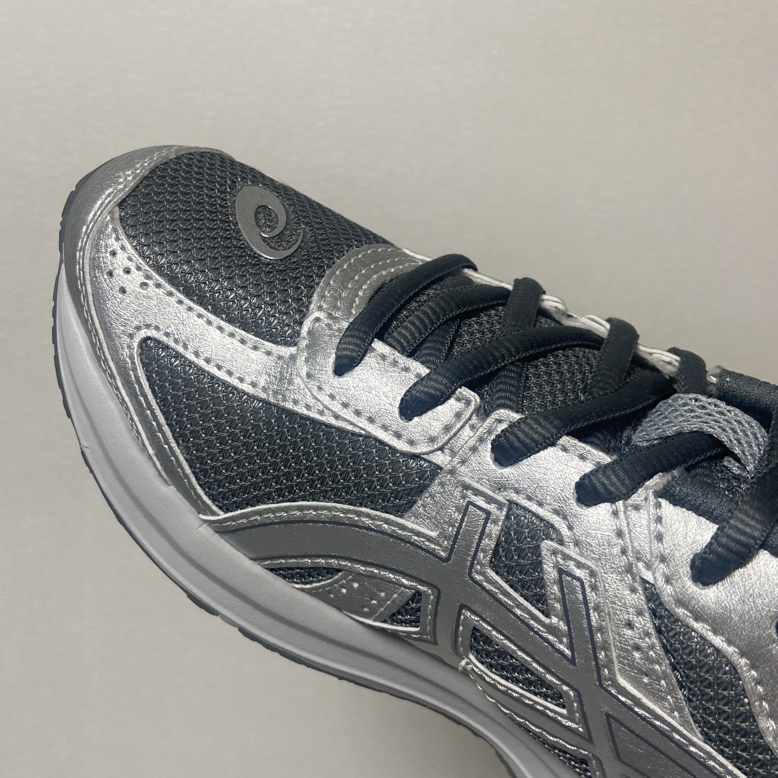 Asics Jog 100 S SMU Sheet Rock Pure Silver - 2E Wide 착용 스타일 - 2