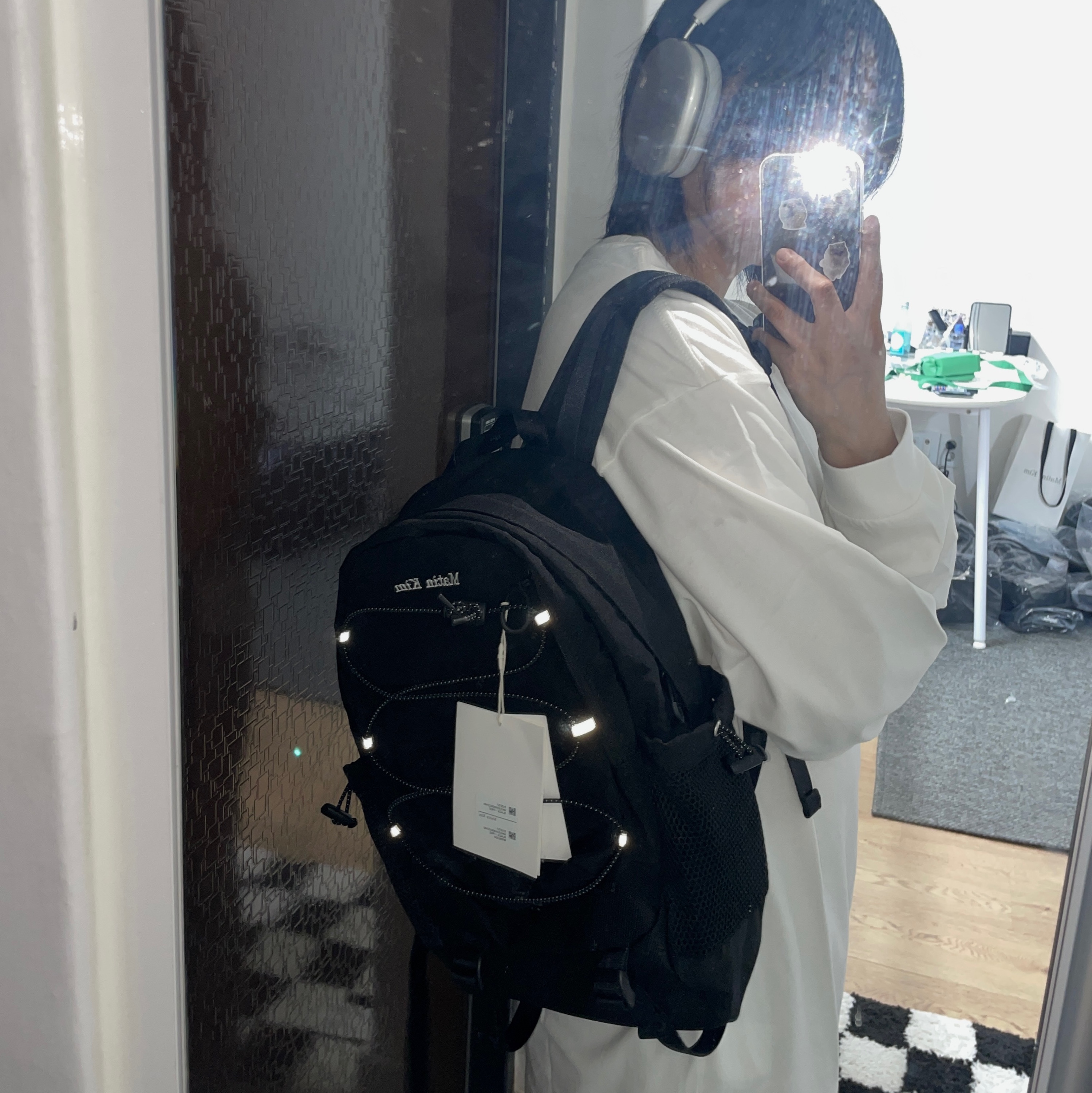 Matin Kim String Utility Backpack Black, Deus Ex Machina Tokyo Asakusa Address Long Sleeve T-Shirt White 착용 스타일