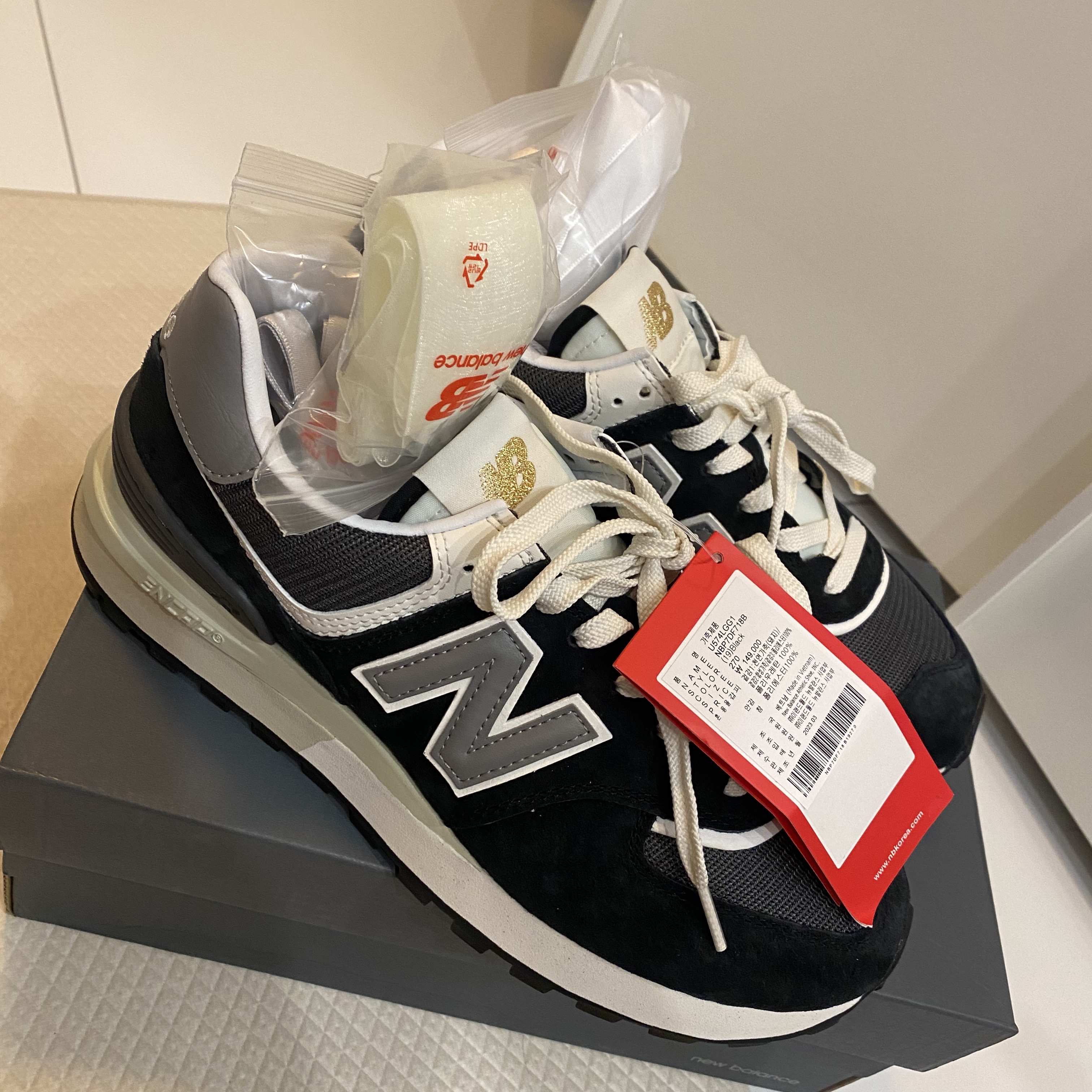 New Balance 574 Legacy Black 착용 스타일