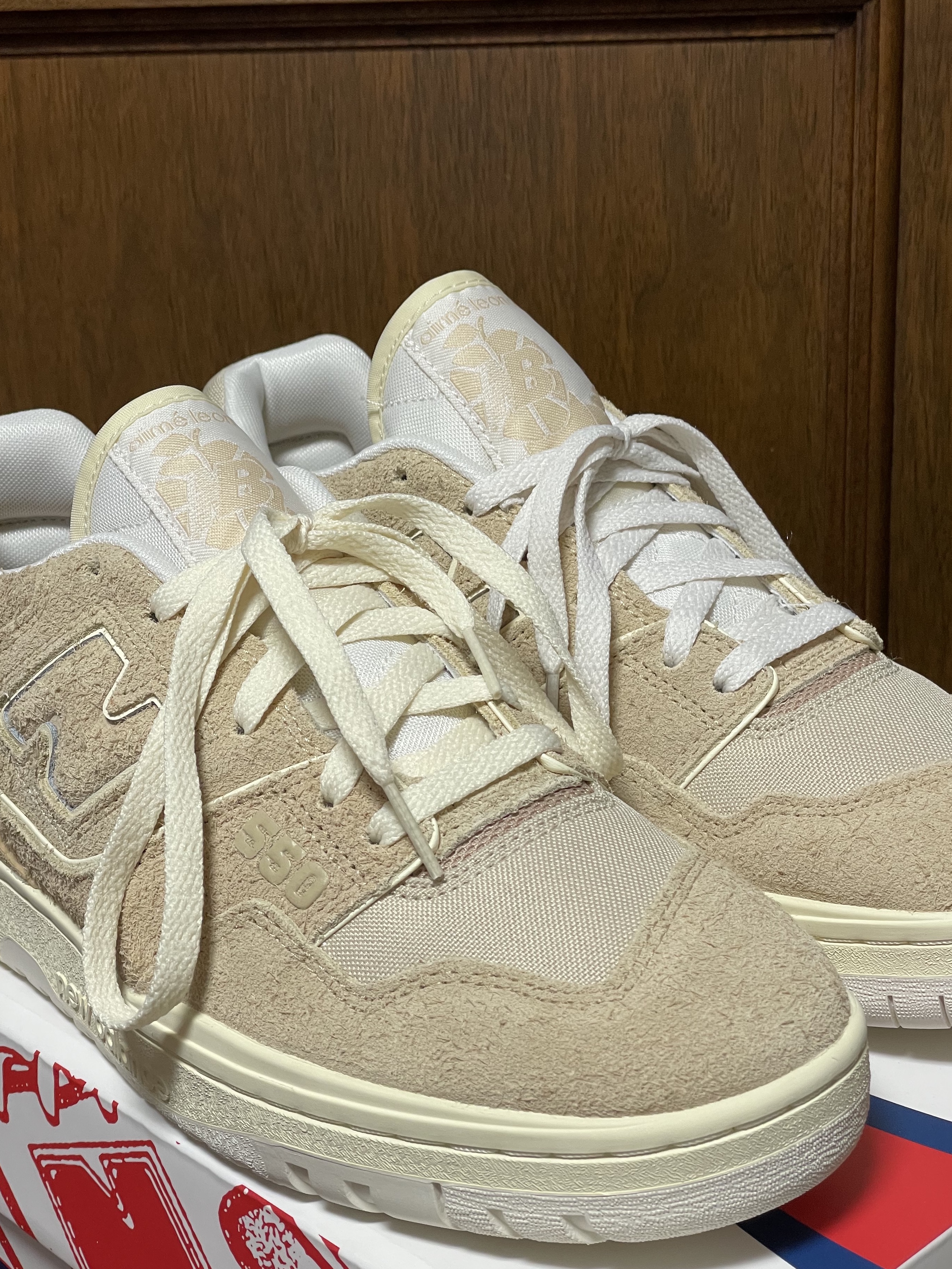New Balance x Aime Leon Dore 550 Warm Sand 착용 스타일 - 3