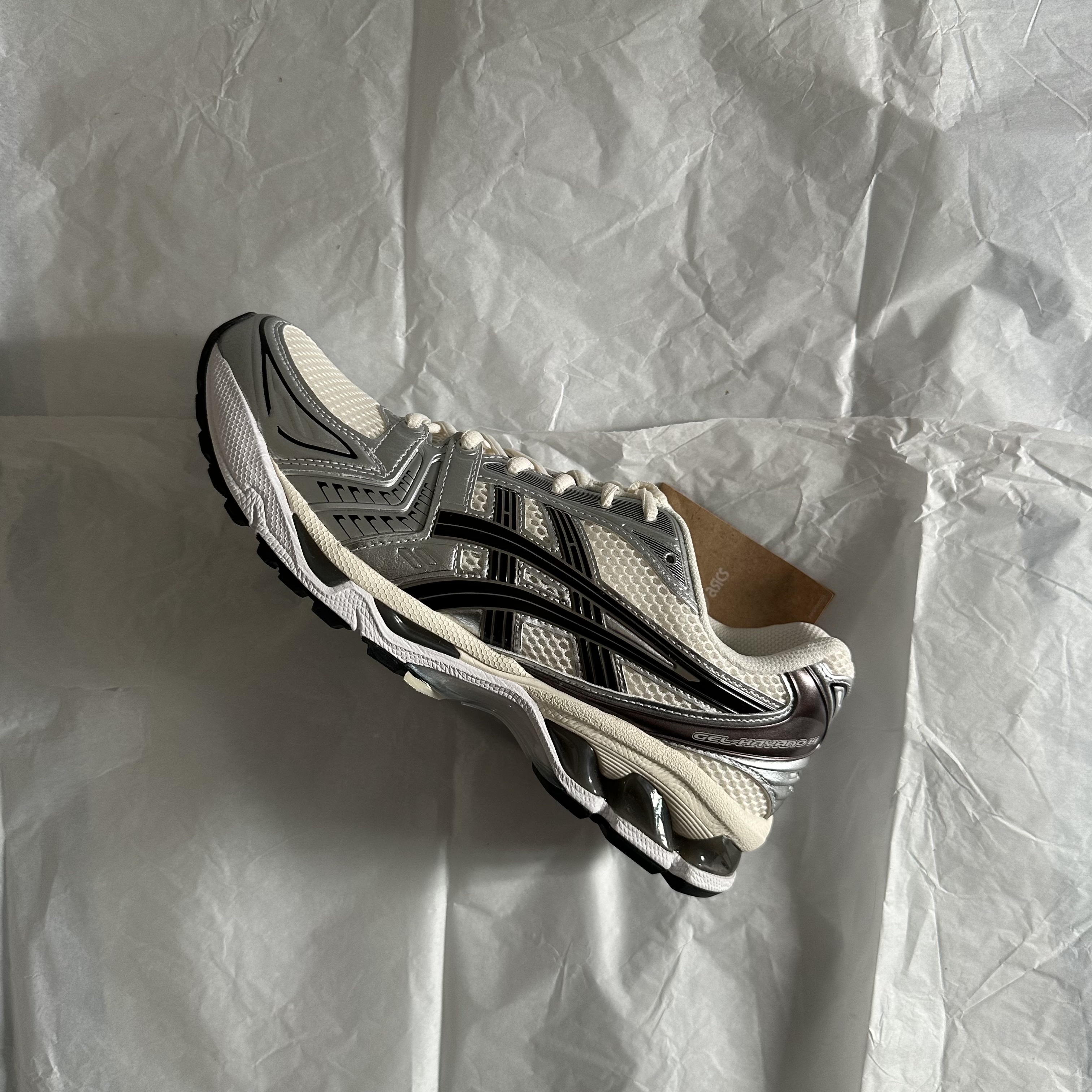 Asics Gel-Kayano 14 Cream Black 착용 스타일 - 2