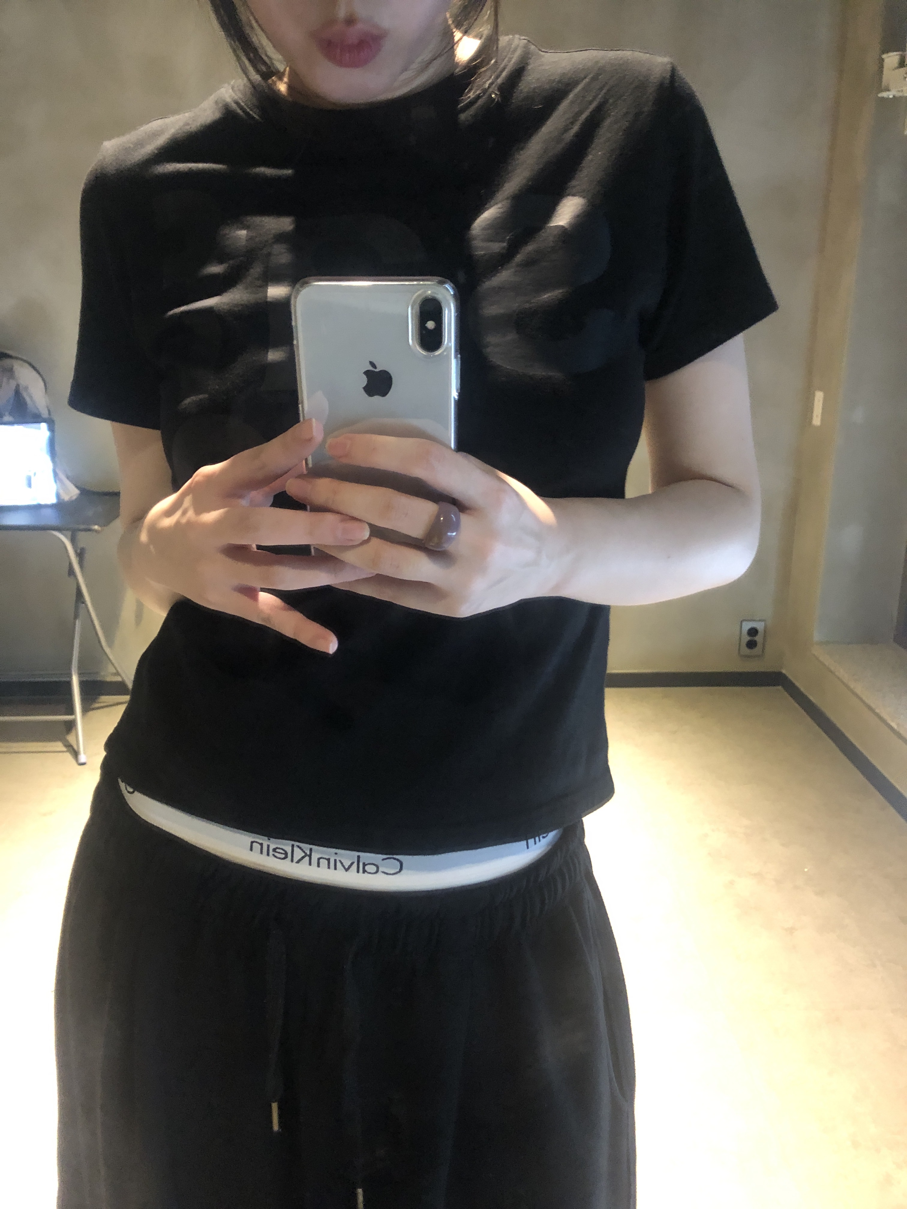 [예약 배송][KREAM 단독] Safarispot 1/2 Basic Safari T-Shirt Black 착용 스타일 - 2