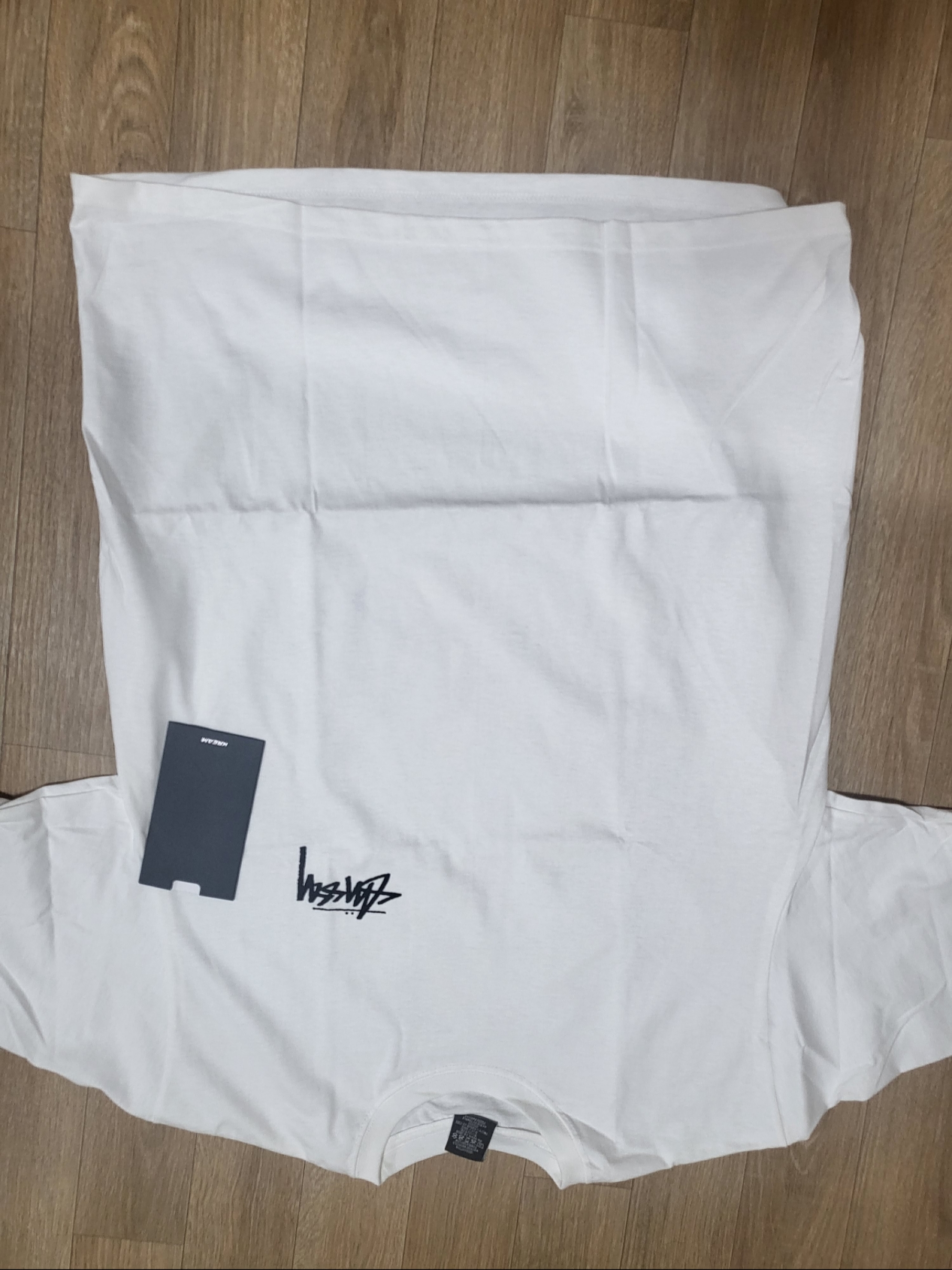 Stussy Plush T-Shirt White 착용 스타일 - 2