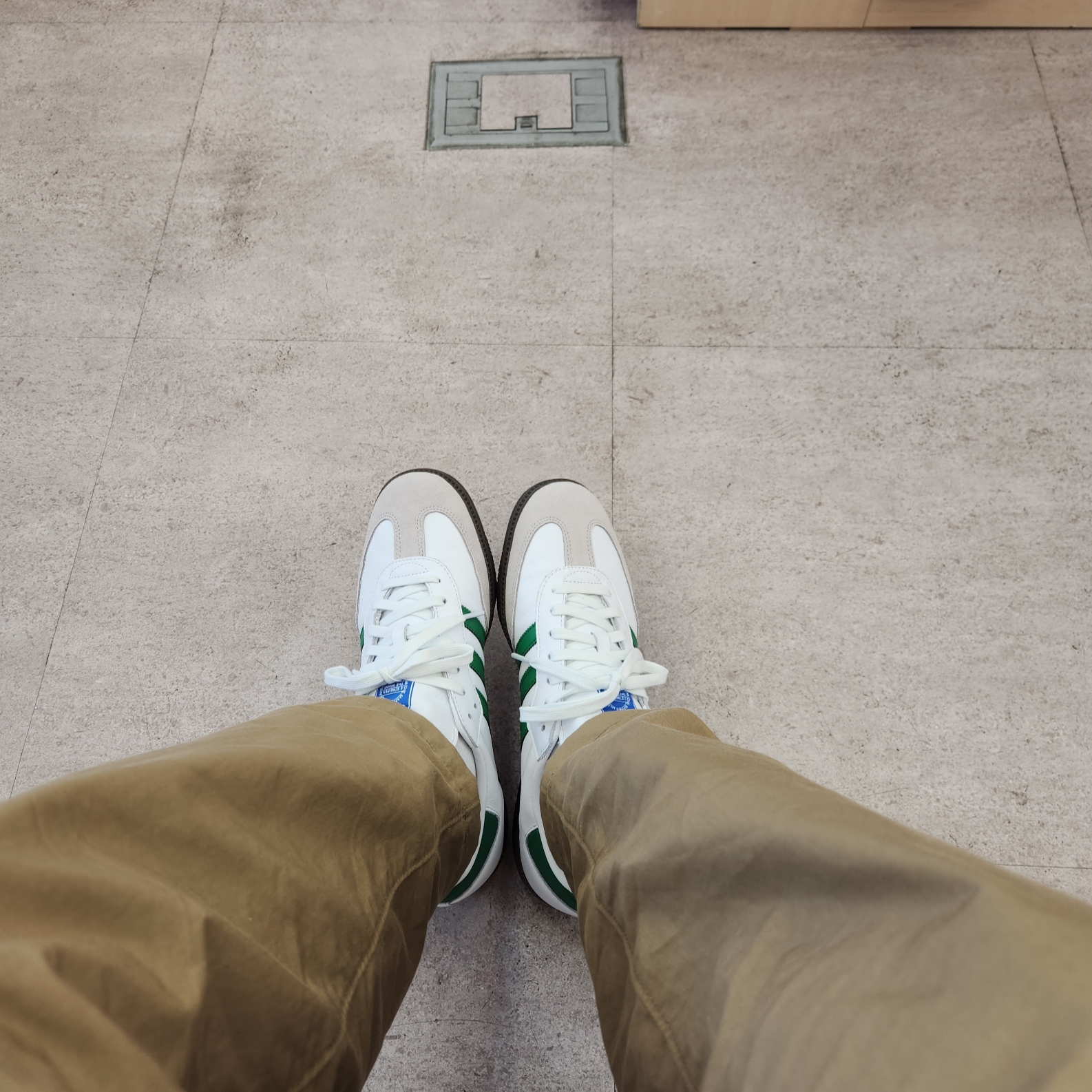 Adidas Samba OG White Green 착용 스타일 - 1