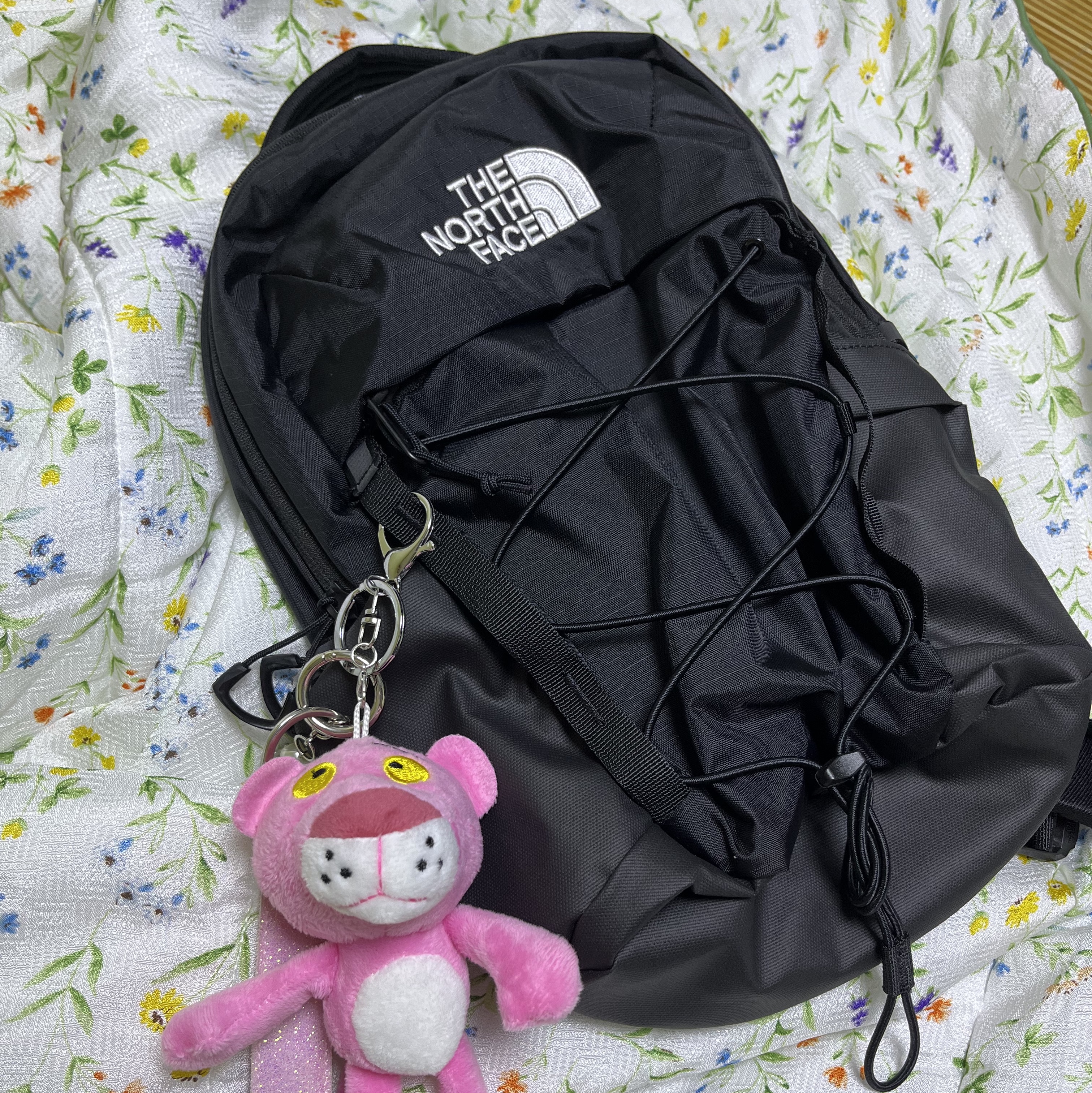 The North Face Borealis Mini Backpack Black 착용 스타일