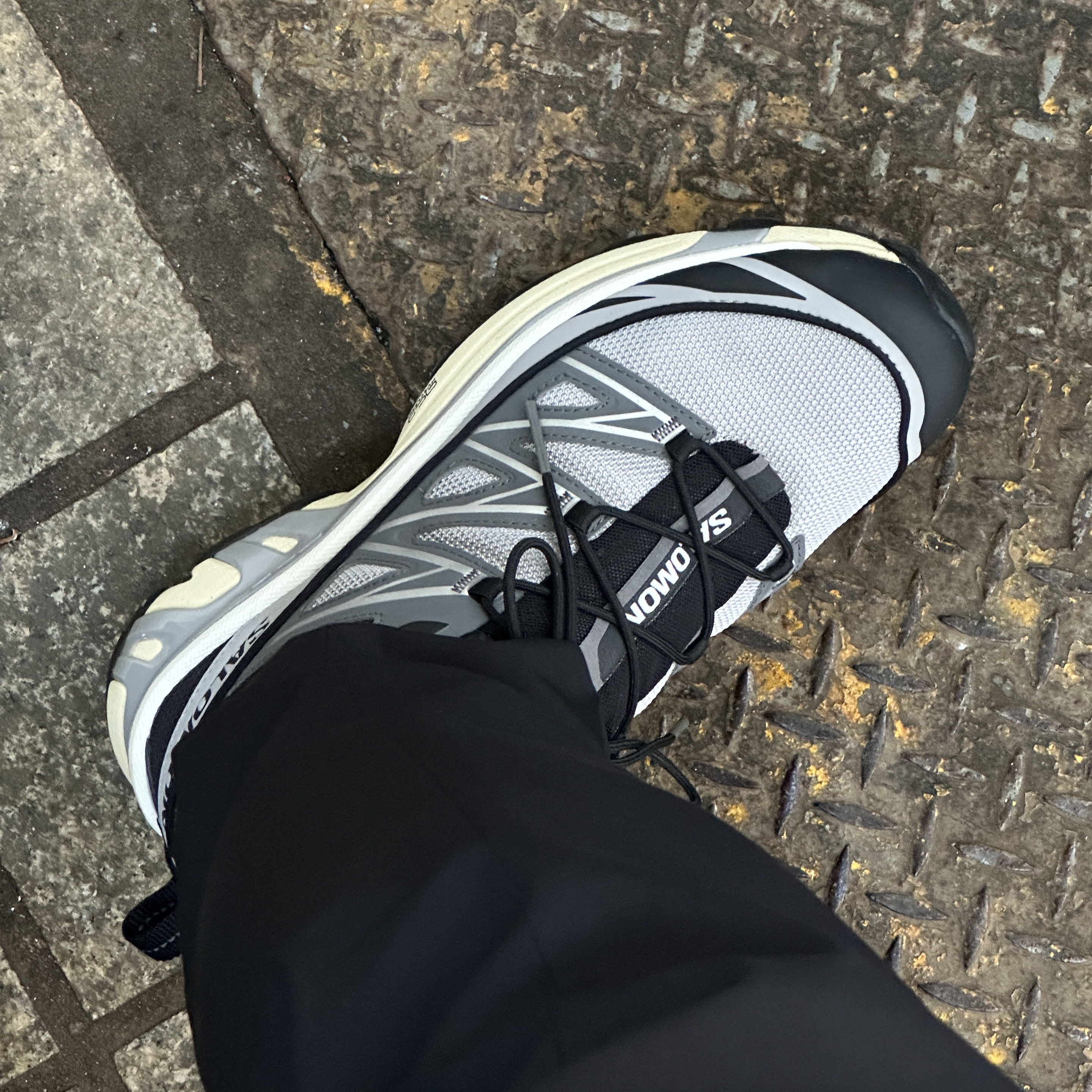 Salomon XT-6 Expanse Alloy Quiet Shade 착용 스타일