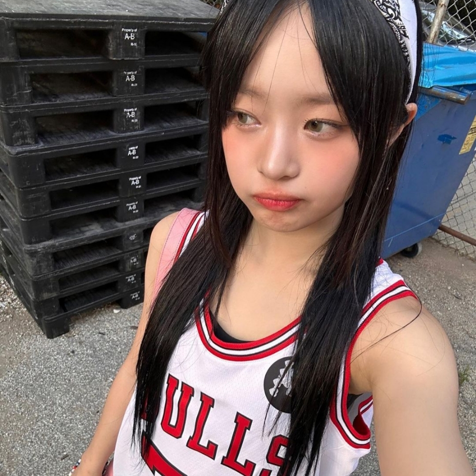 Gucci Aphrodite Small Shoulder Bag Light Pink, (W) Jordan 1 Retro High OG Varsity Red 착용 스타일 - 2