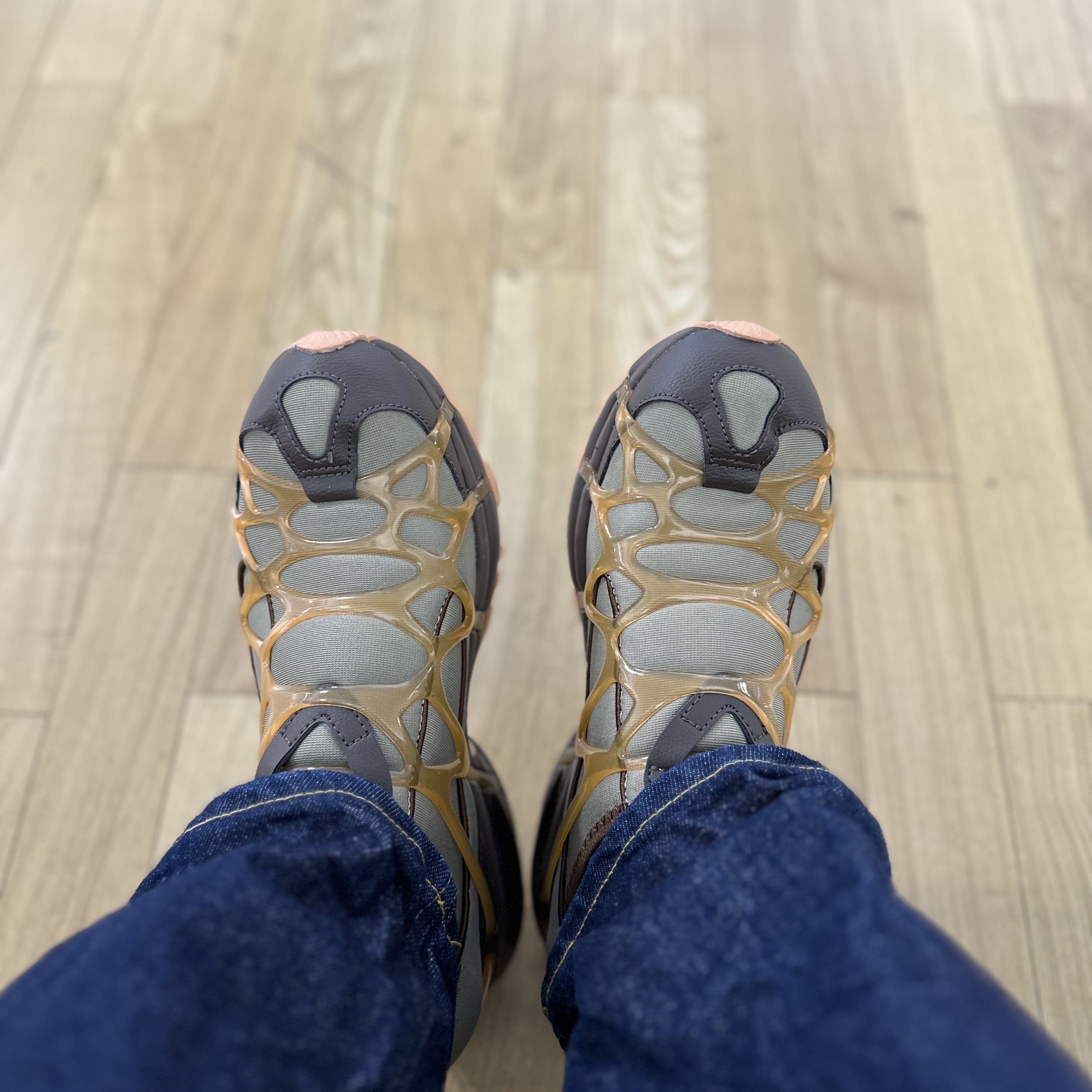 Nike Air Kukini Dark Chocolate 착용 스타일 - 1