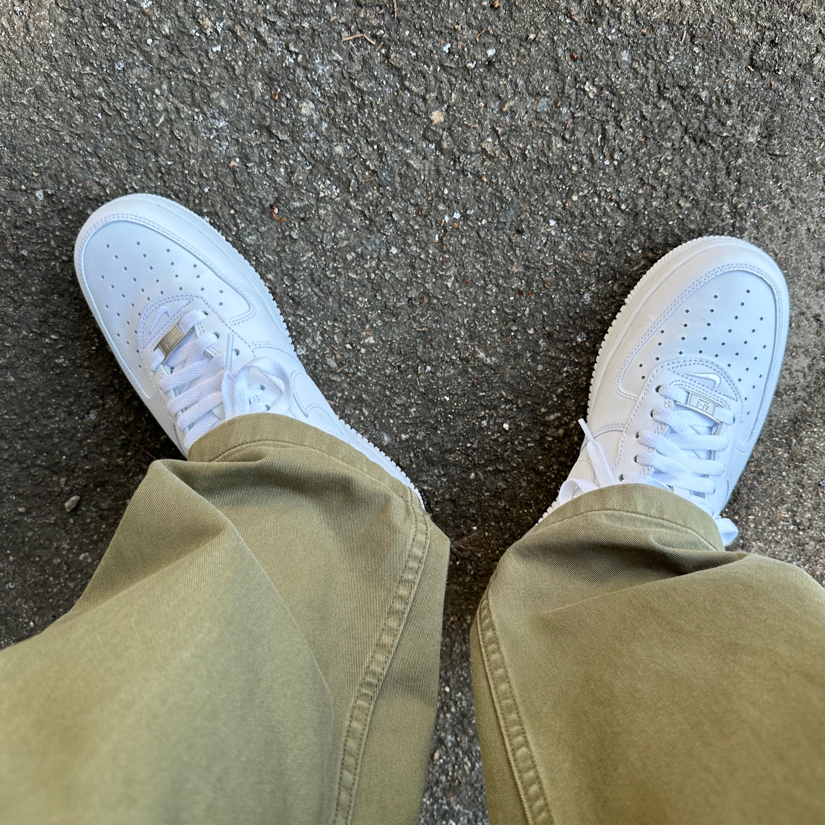 Nike x Supreme Air Force 1 Low White 착용 스타일