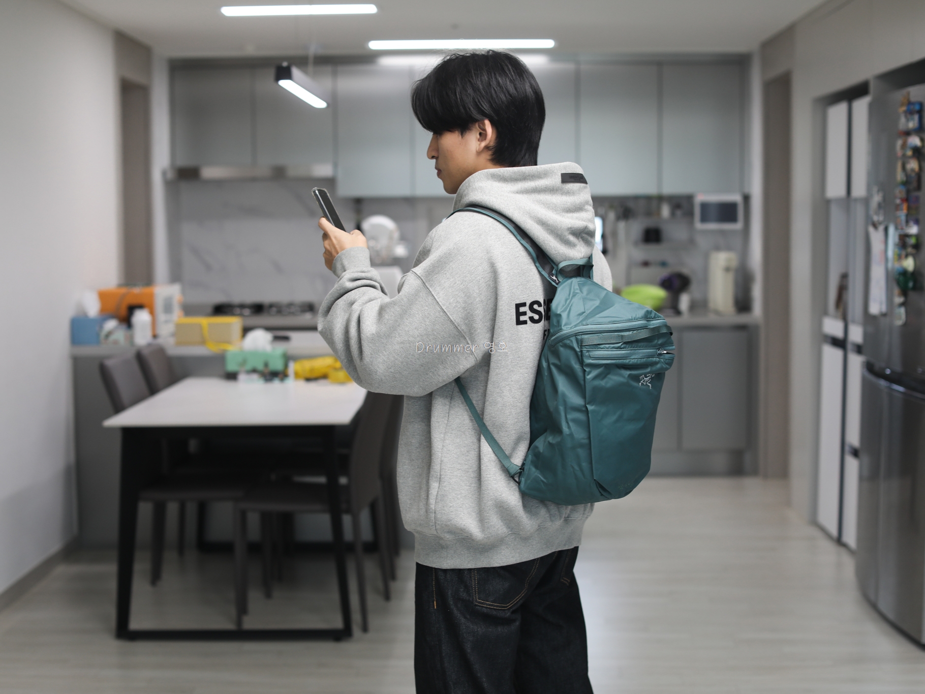Arc'teryx Heliad 15 Backpack Boxcar 착용 스타일 - 2