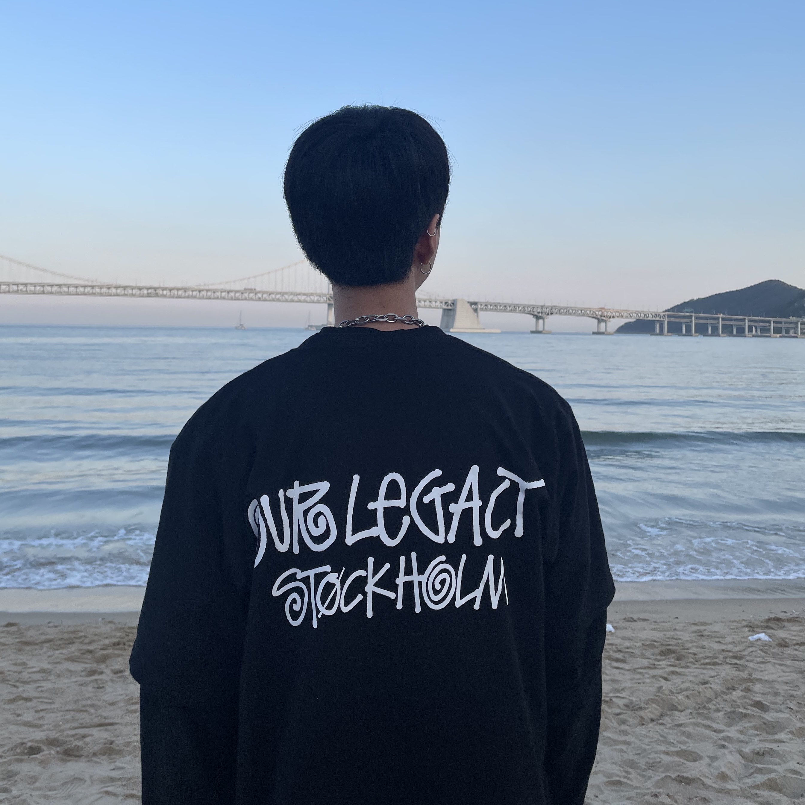 Stussy x Our Legacy x Denim Tears Stockholm T-Shirt Black, Our Legacy Ladon Brass Keychain Matte Nickel 착용 스타일
