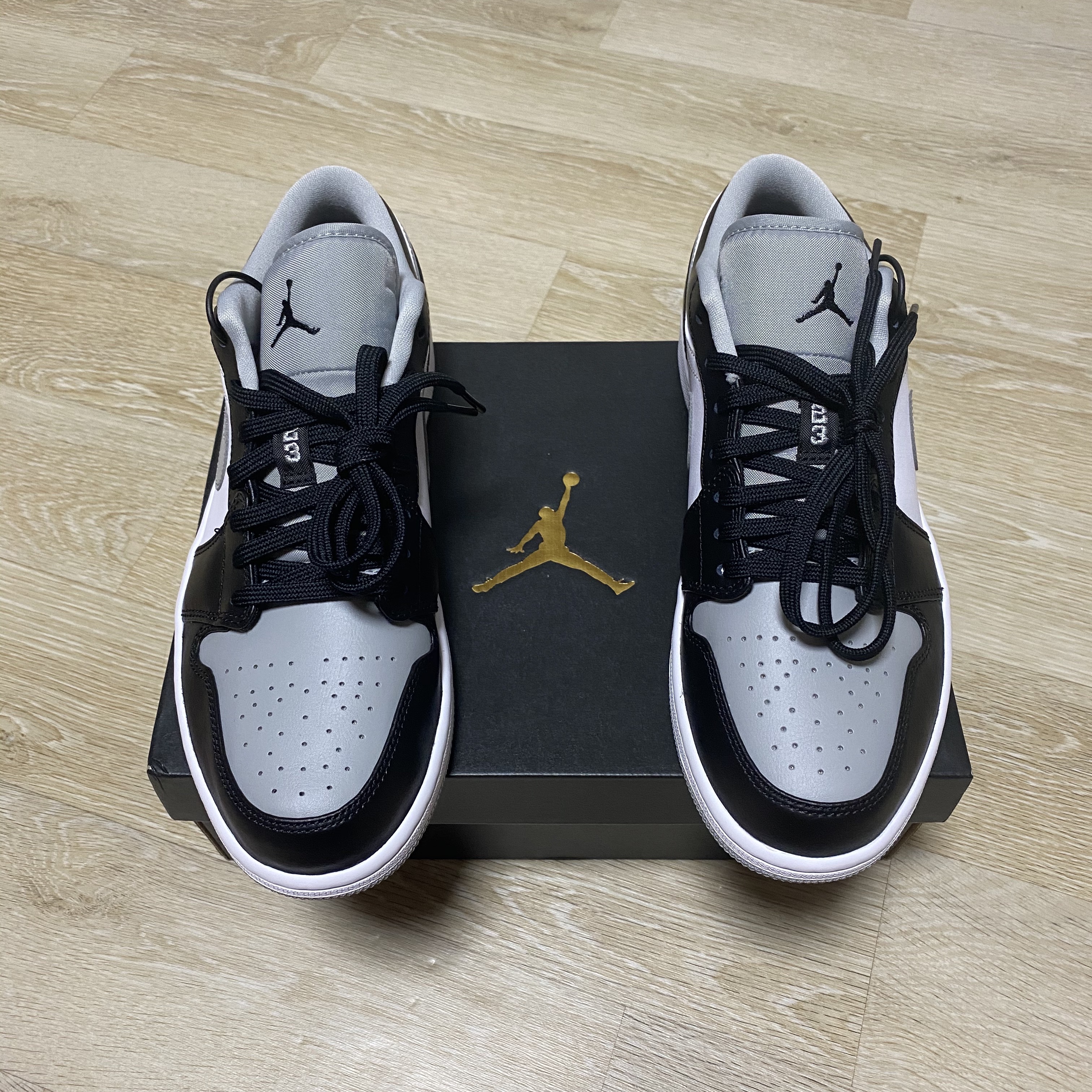 Jordan 1 Low Black Light Smoke Grey 착용 스타일 - 2