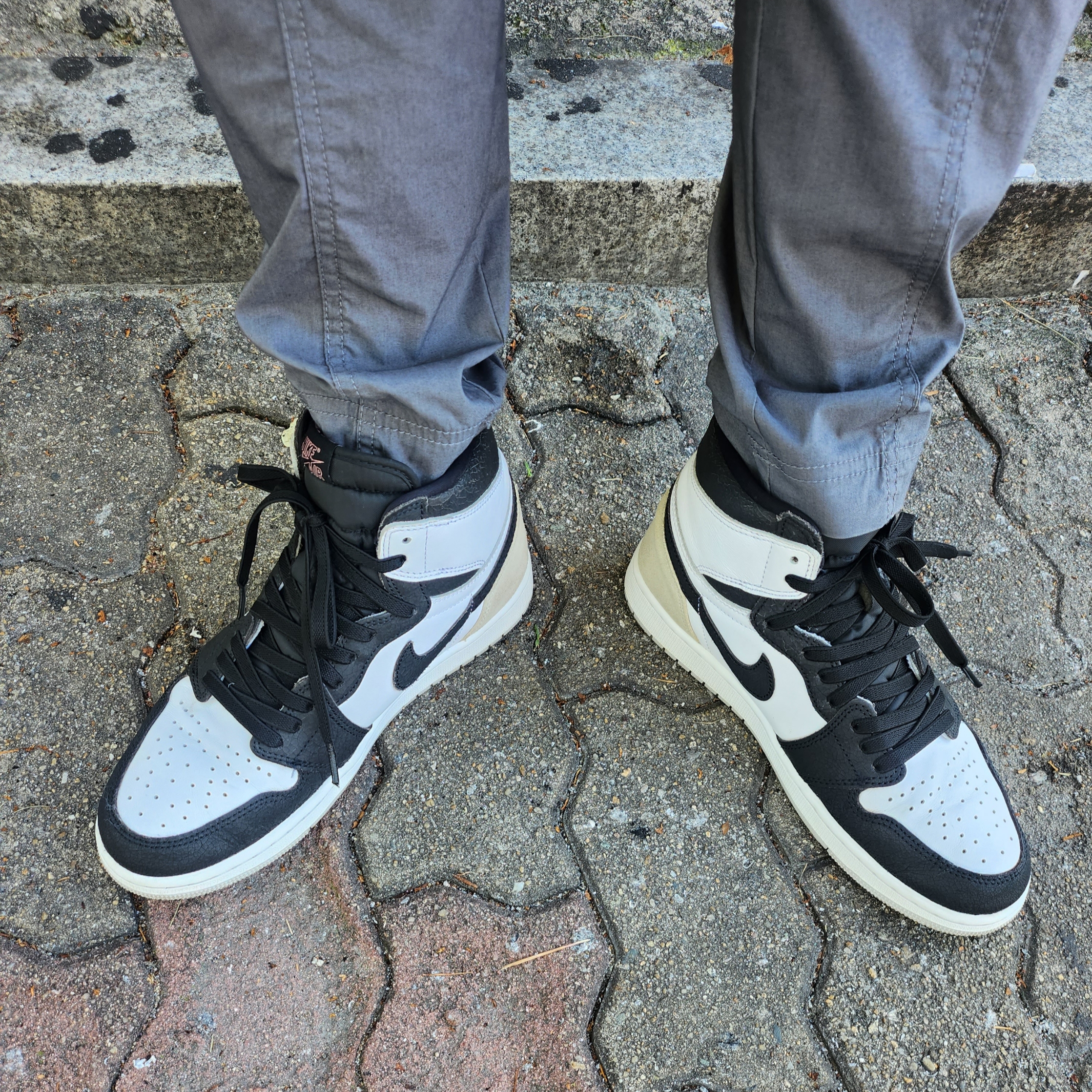 Stussy Stock Lock Deep Bucket Hat Black, Jordan 1 Retro High OG Bleached Coral 착용 스타일 - 5