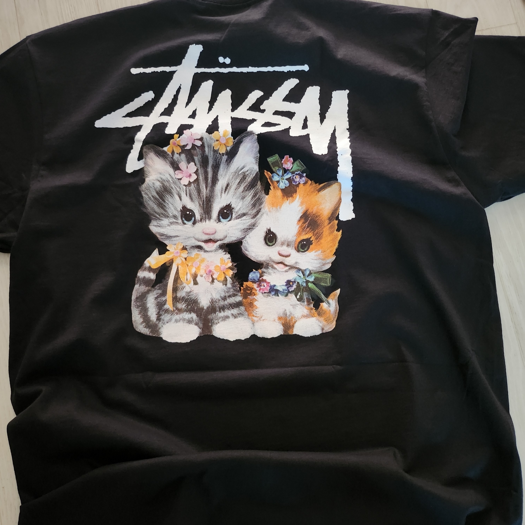 Stussy Kittens T-Shirt Black 착용 스타일