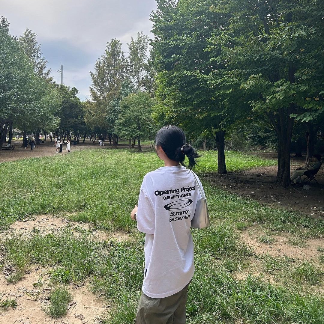 Opening Project Essential T-Shirts White 착용 스타일 - 1