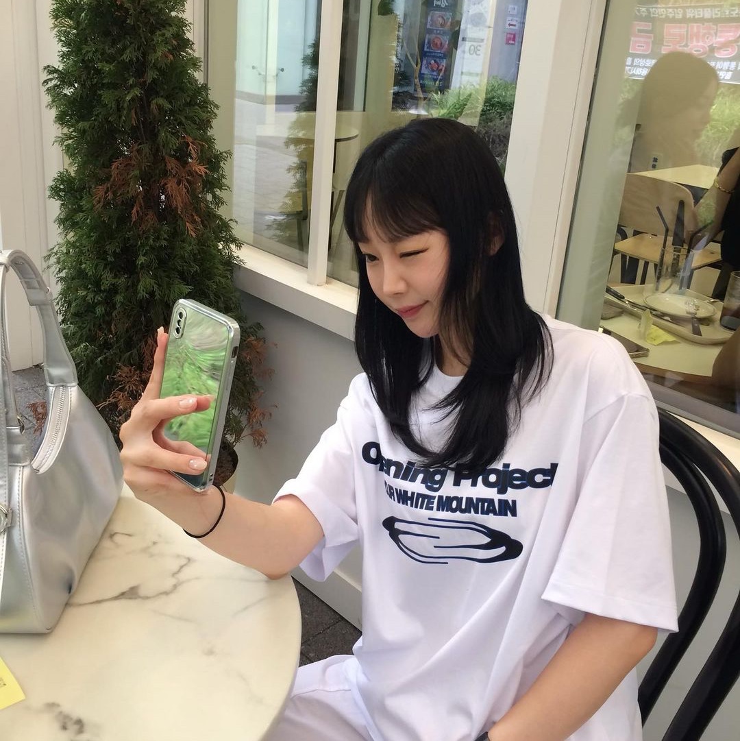 Opening Project Identity T-Shirt White 착용 스타일 - 1