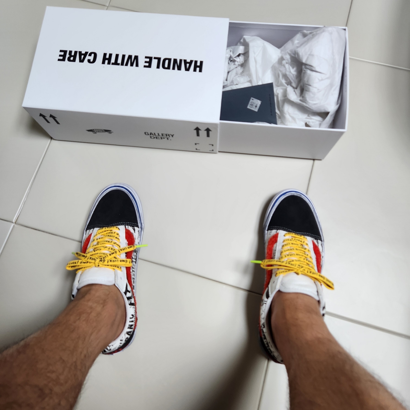 Vans Vault x Gallery Dept. OG Old Skool LX 착용 스타일 - 3