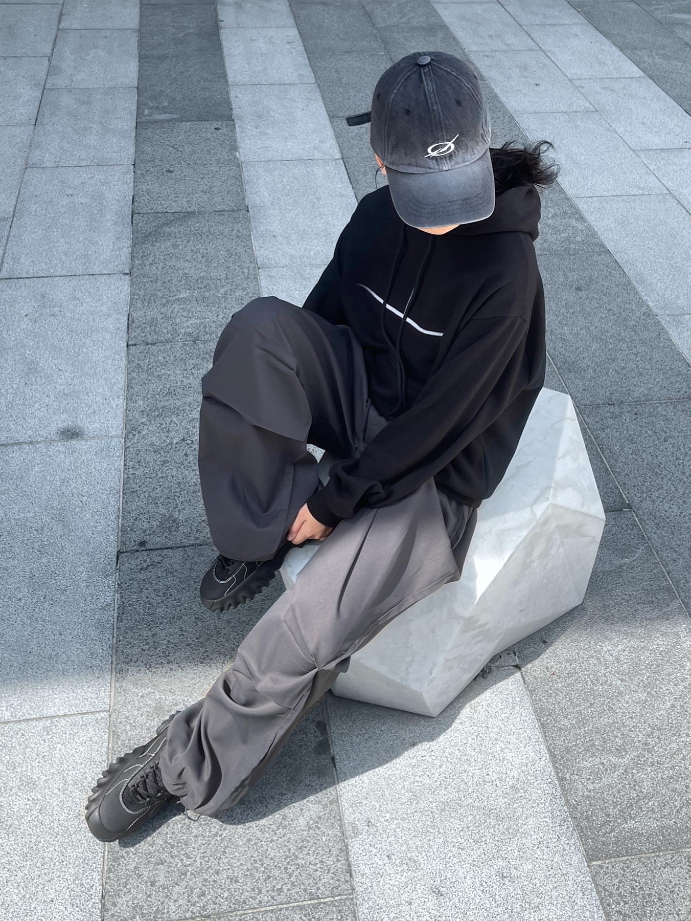 Oakley Factory Team x Brain Dead Chop Saw Black 착용 스타일