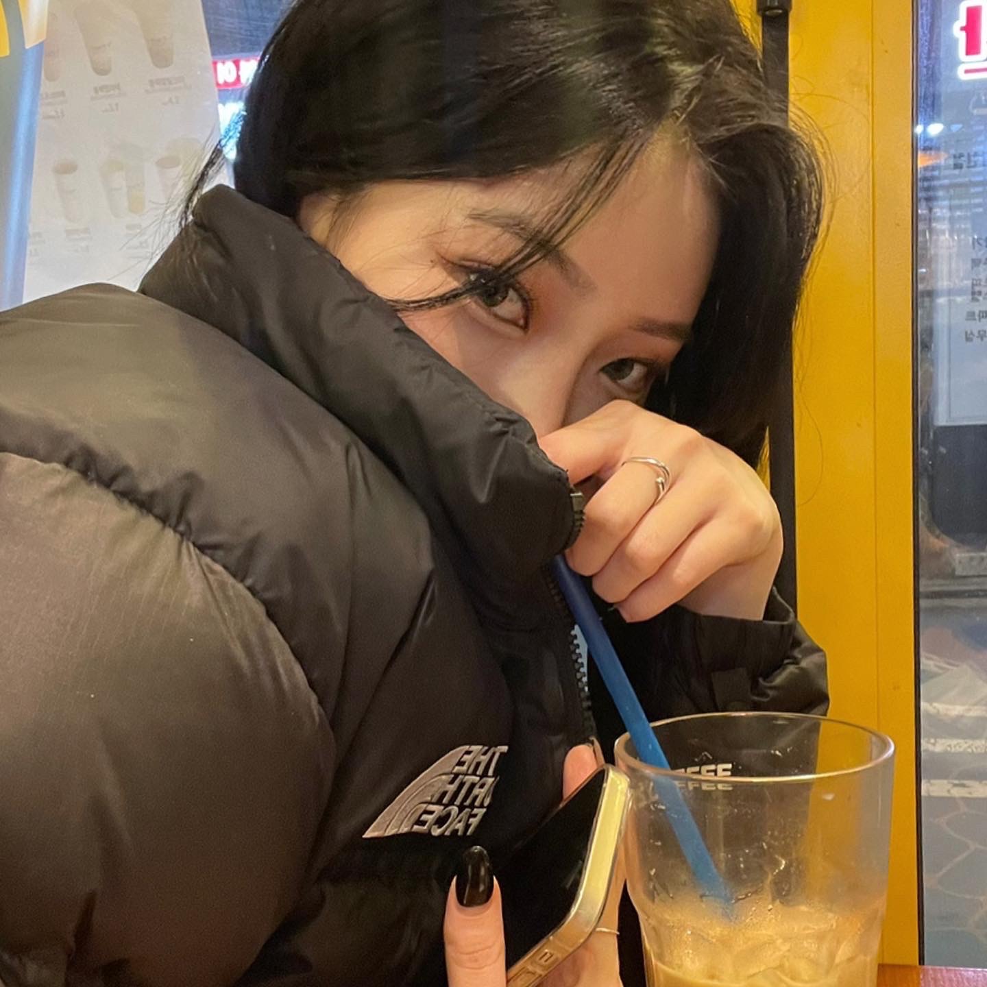 The North Face 1996 Eco Nuptse Jacket Black 착용 스타일 - 2