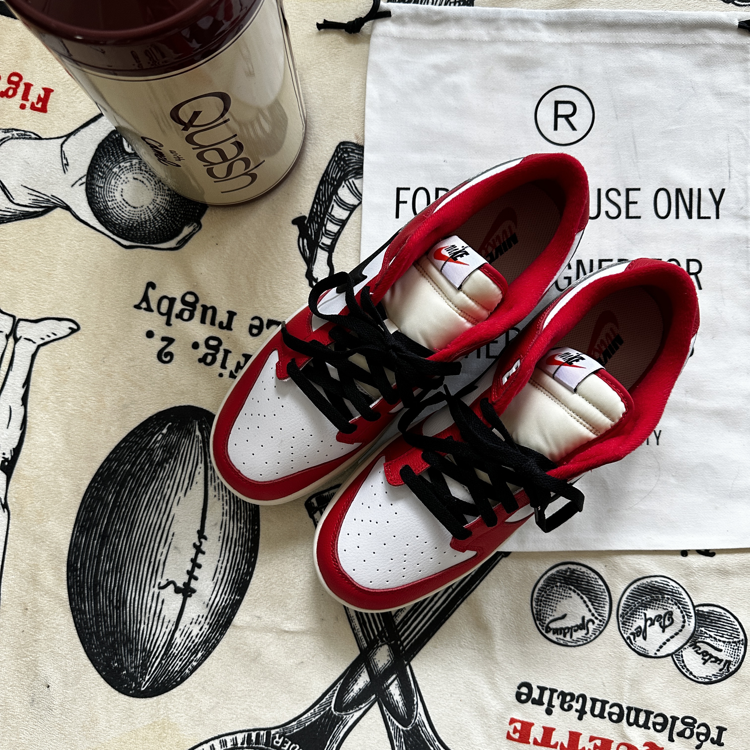 Nike Dunk Low Retro PRM University Red Black 착용 스타일 - 1
