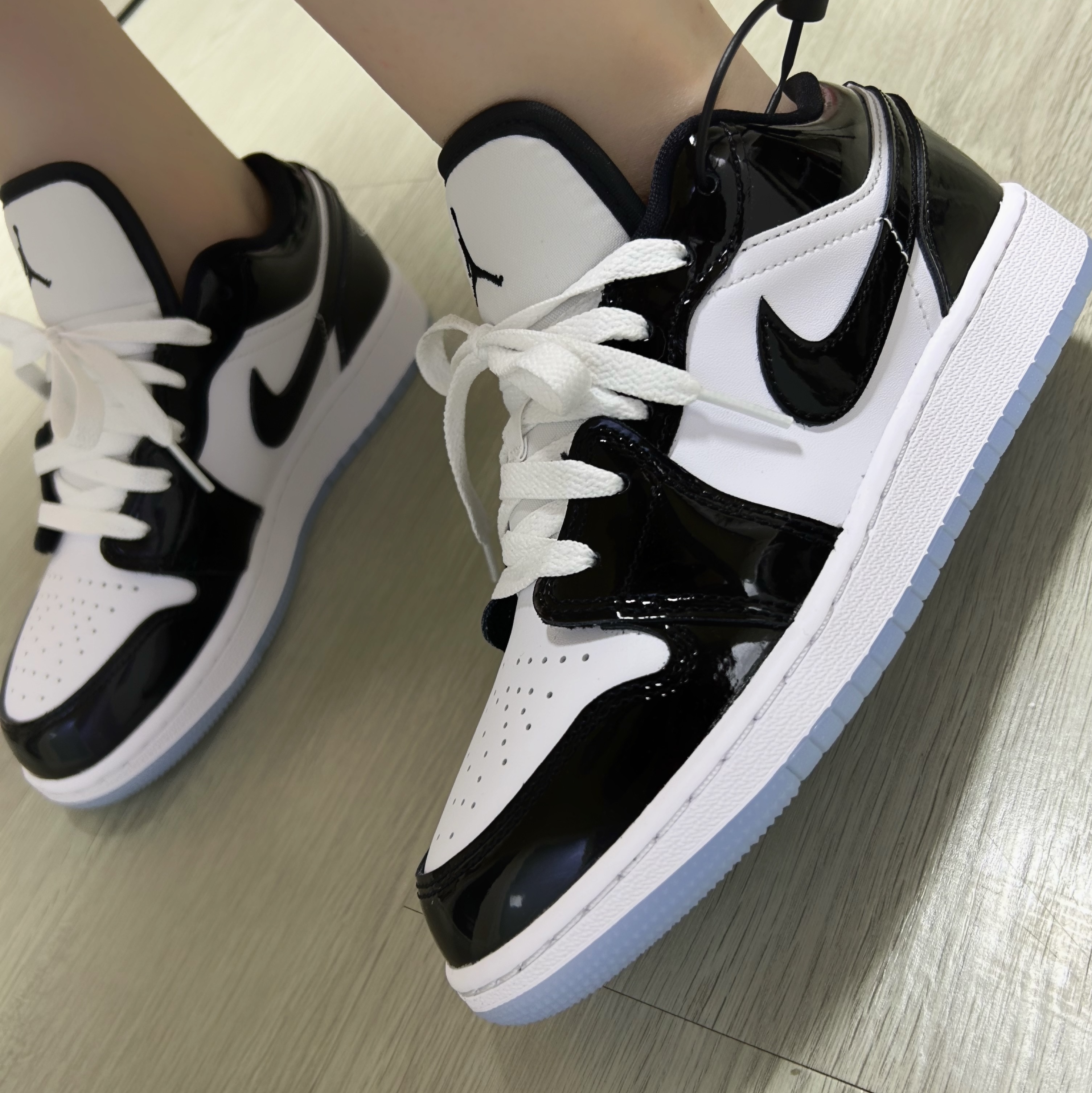 (GS) Jordan 1 Low SE Concord 착용 스타일 - 1