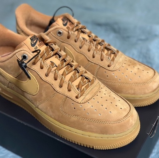 Nike Air Force 1 '07 WB Flax 착용 스타일
