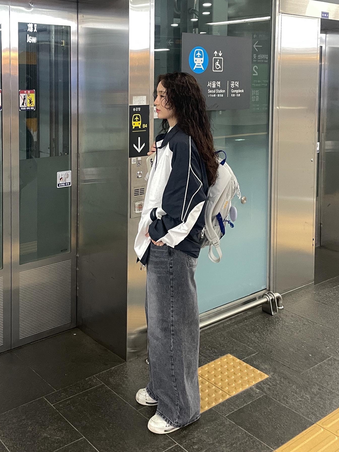 Nike x Peaceminusone Air Force 1 Low Para-Noise 2.0, Supreme Backpack Silver - 22SS 착용 스타일