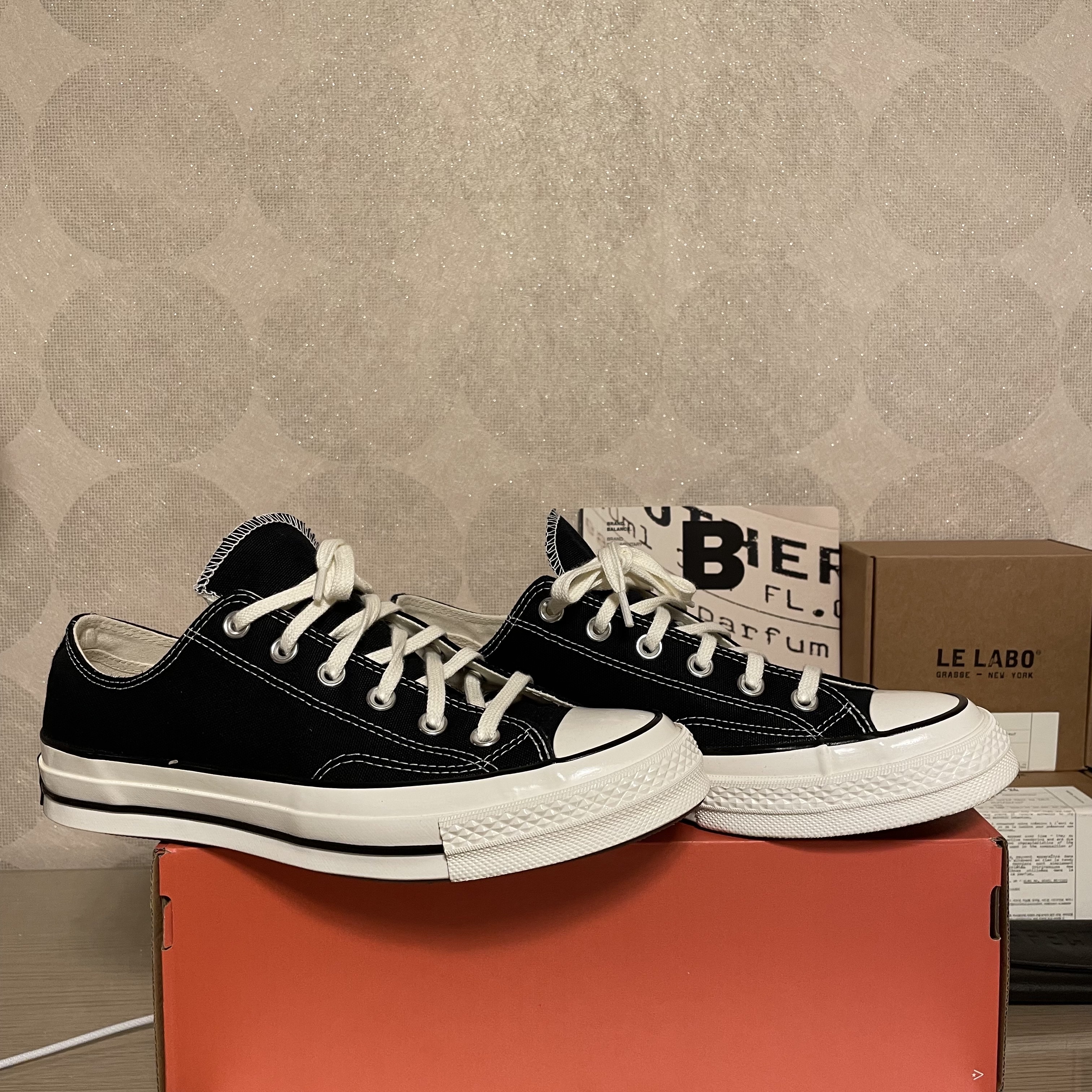 Converse Chuck 70 Ox Black - Standard, Le Labo The Noir 29 Eau De Parfum 50ml 착용 스타일