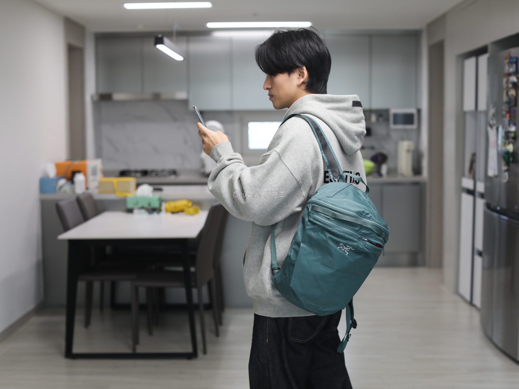 Arc'teryx Heliad 15 Backpack Boxcar 착용 스타일 - 1
