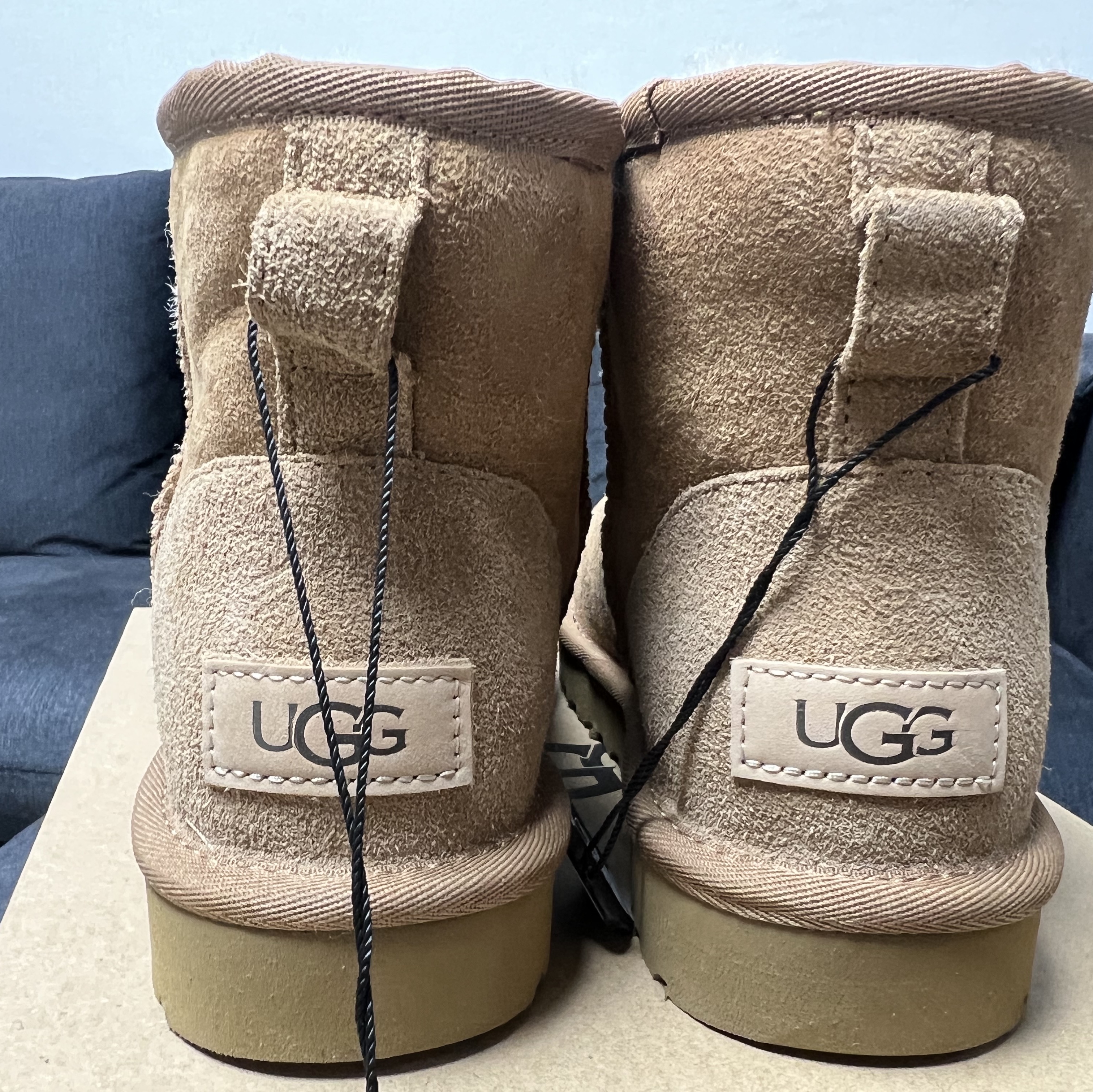 (W) UGG Classic Mini II Boots Chestnut 착용 스타일 - 2