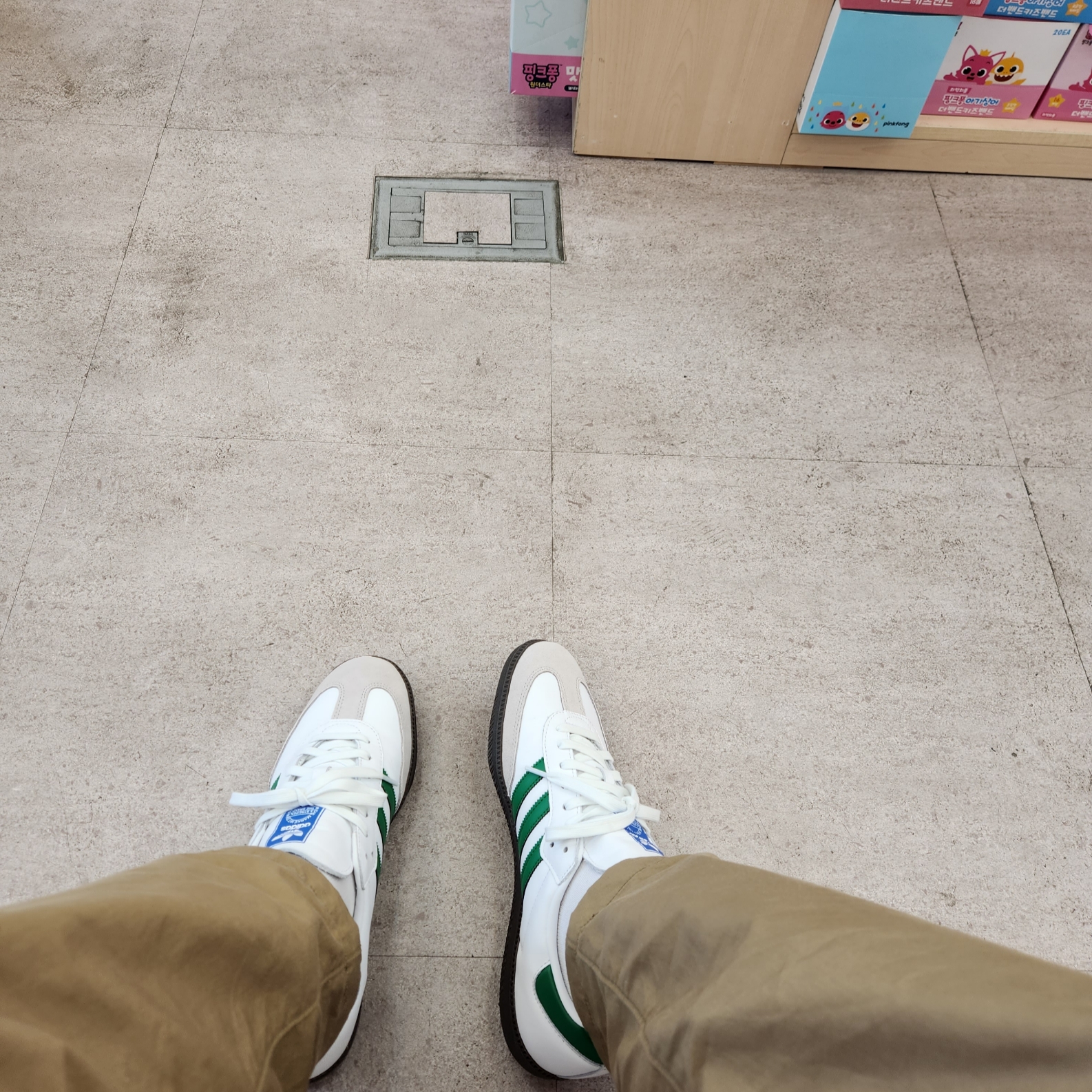 Adidas Samba OG White Green 착용 스타일 - 2