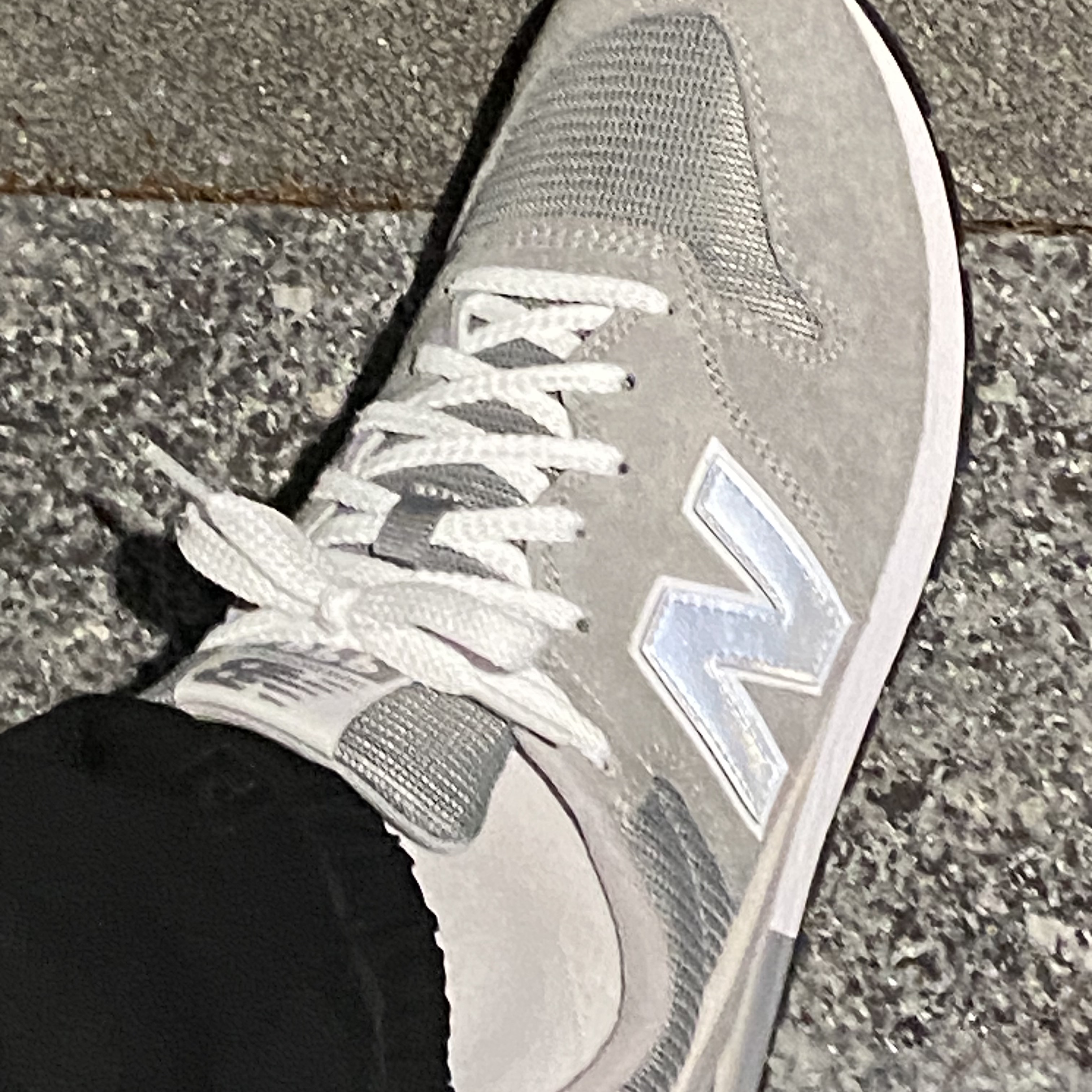 New Balance 996 Grey 착용 스타일 - 1