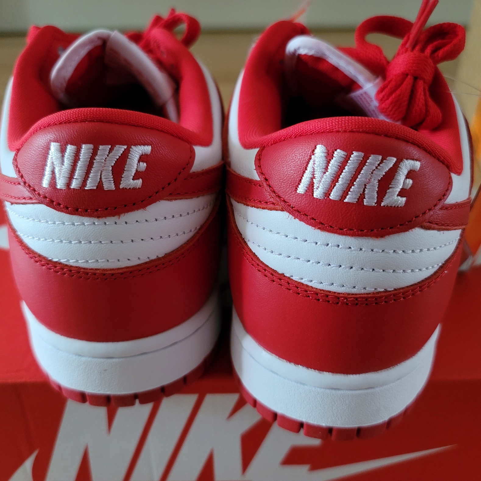Nike Dunk Low SP White and University Red 2023 착용 스타일 - 4