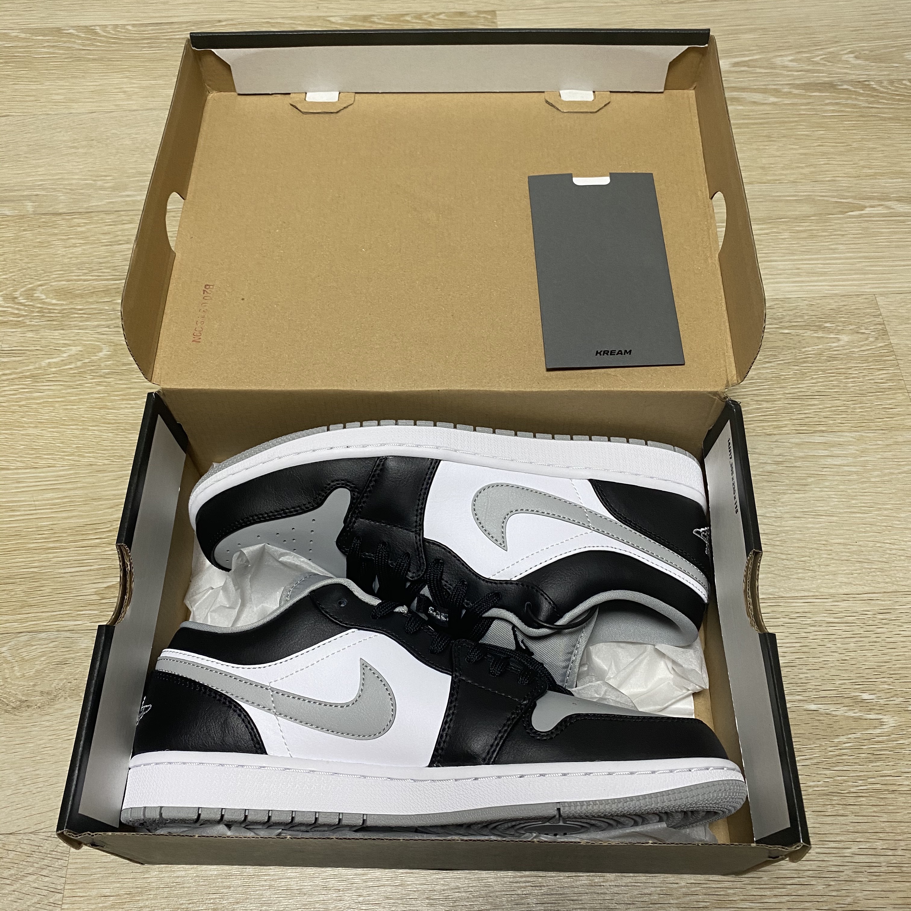 Jordan 1 Low Black Light Smoke Grey 착용 스타일 - 1
