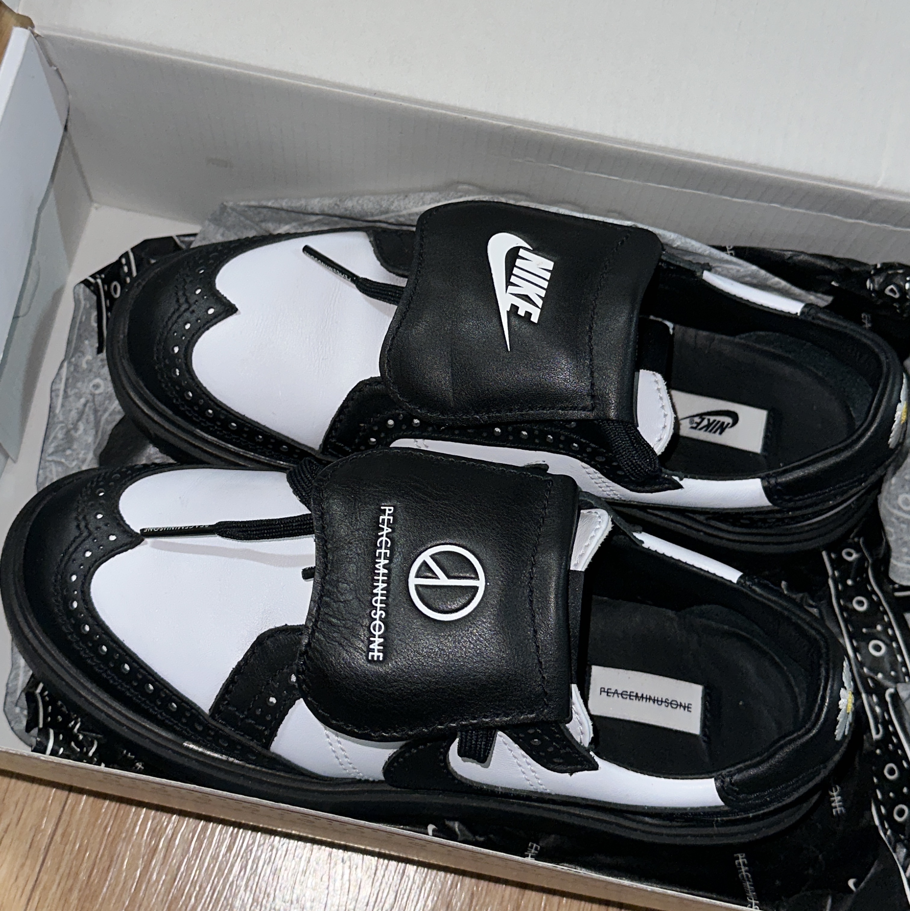 Nike x Peaceminusone Kwondo1 Black and White 착용 스타일 - 1