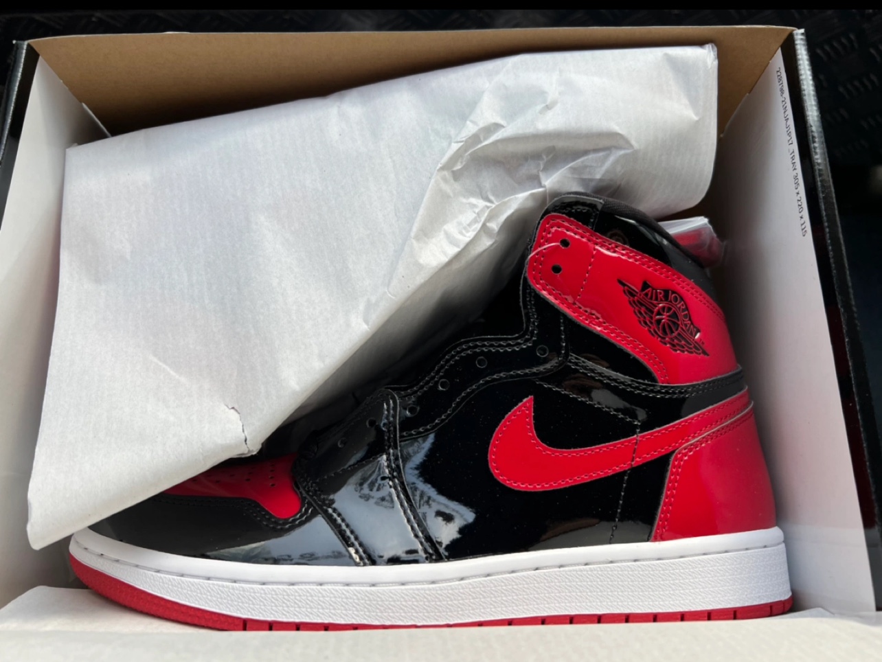 Jordan 1 Retro High OG Patent Bred 착용 스타일