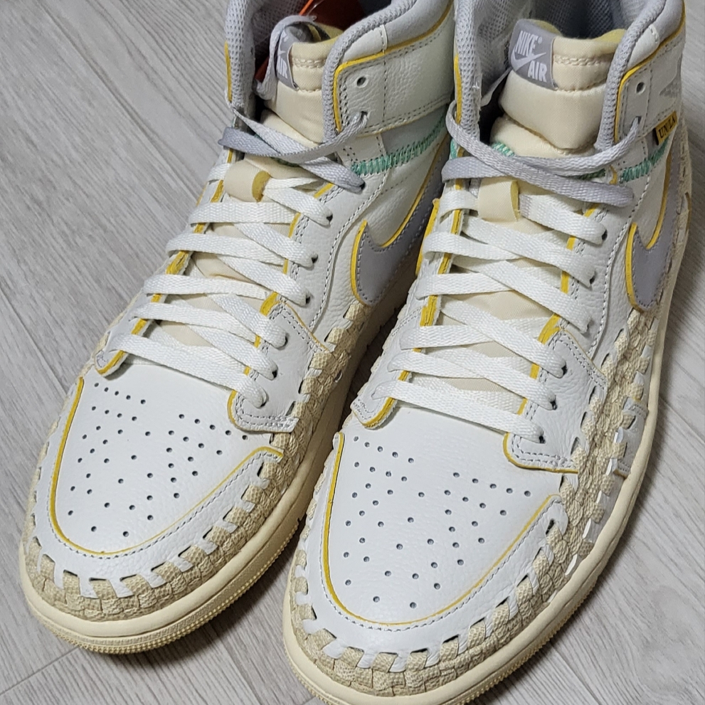 Asics x Hal Studios Gel-1130 MK-III Glacier, Jordan 1 Retro High OG Palomino 착용 스타일 - 3