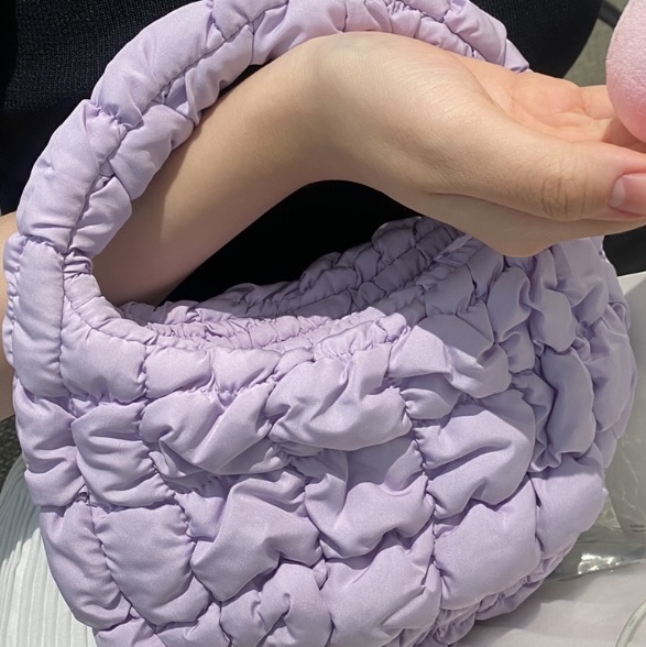 COS Quilted Micro Bag Purple 착용 스타일