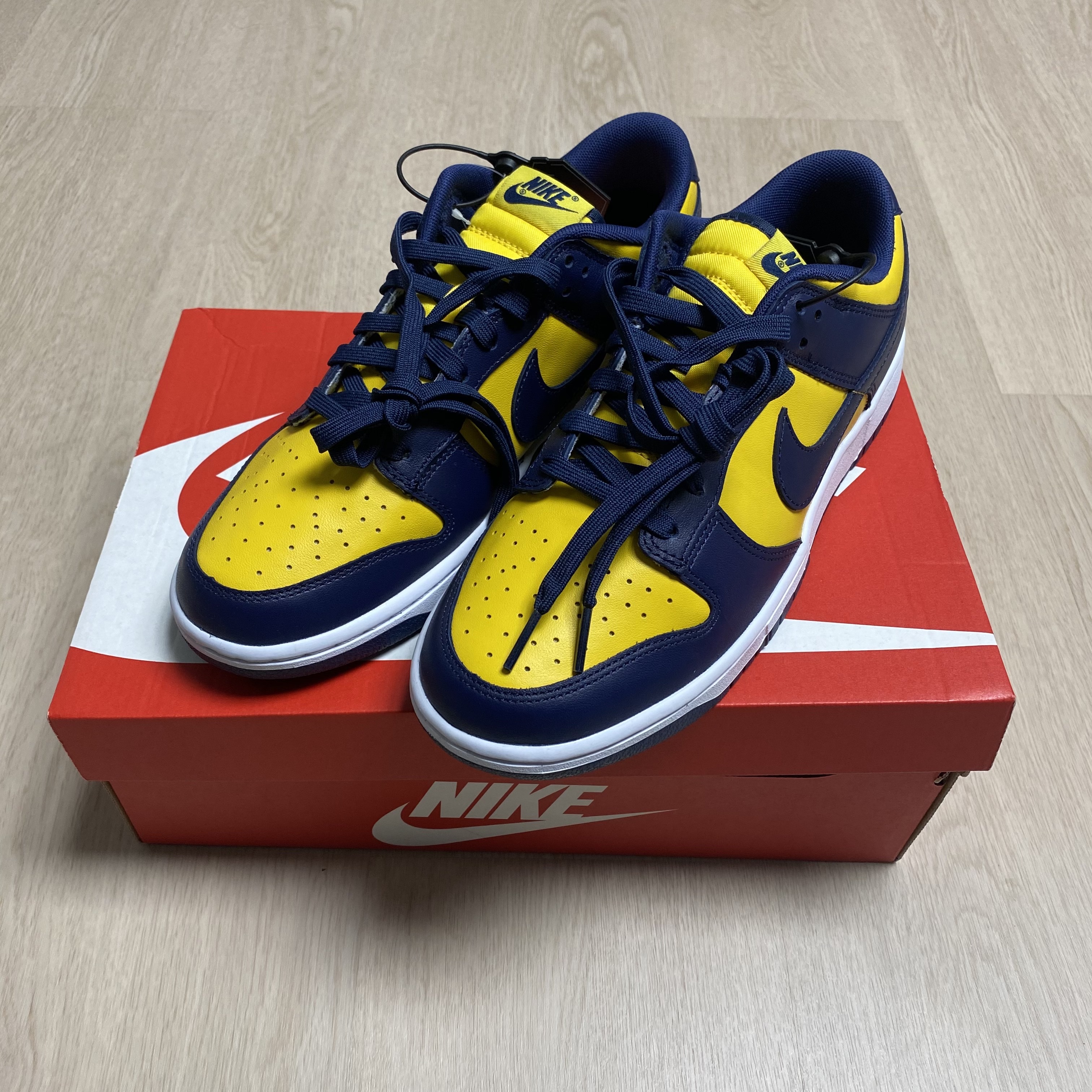 Nike Dunk Low Retro Varsity Maize 착용 스타일 - 2