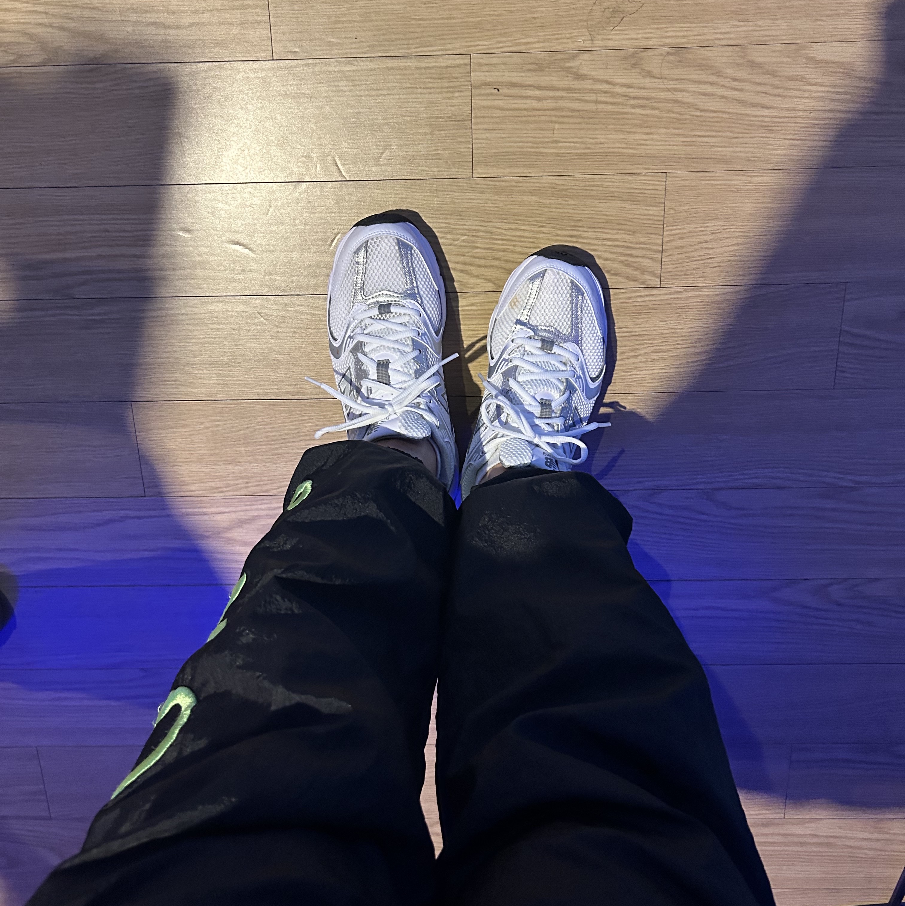 New Balance 530 White Silver 착용 스타일