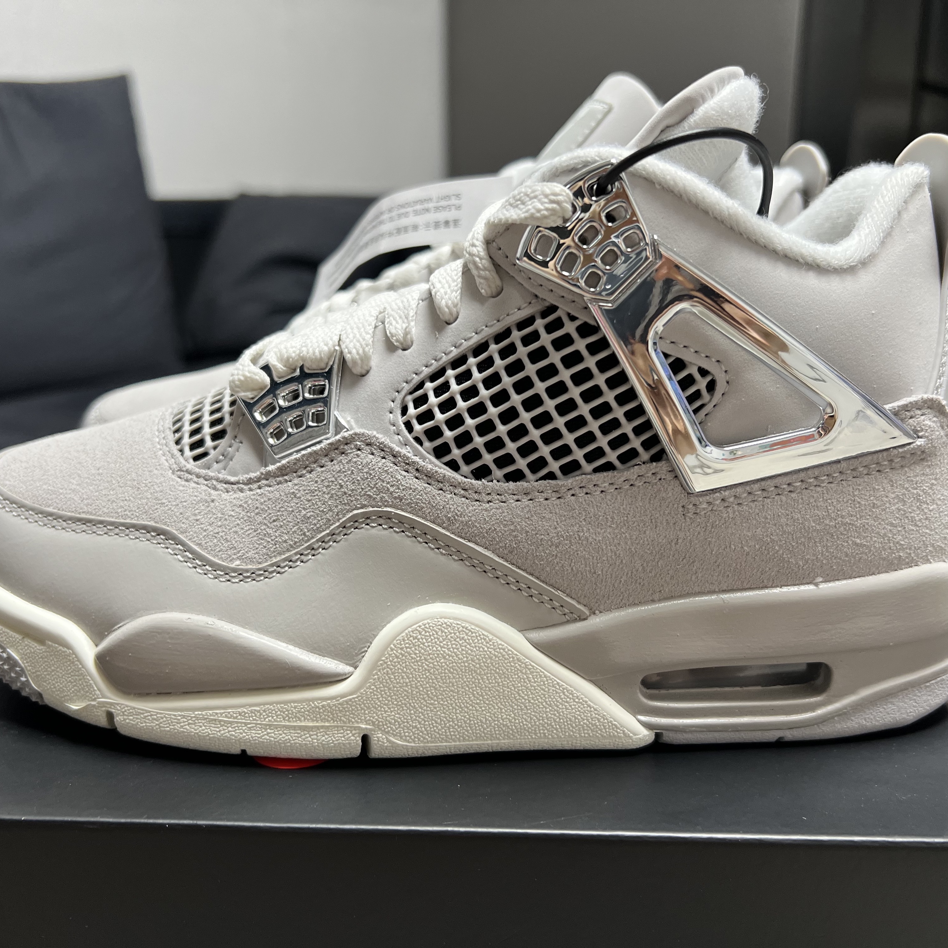 (W) Jordan 4 Retro Frozen Moments 착용 스타일 - 1