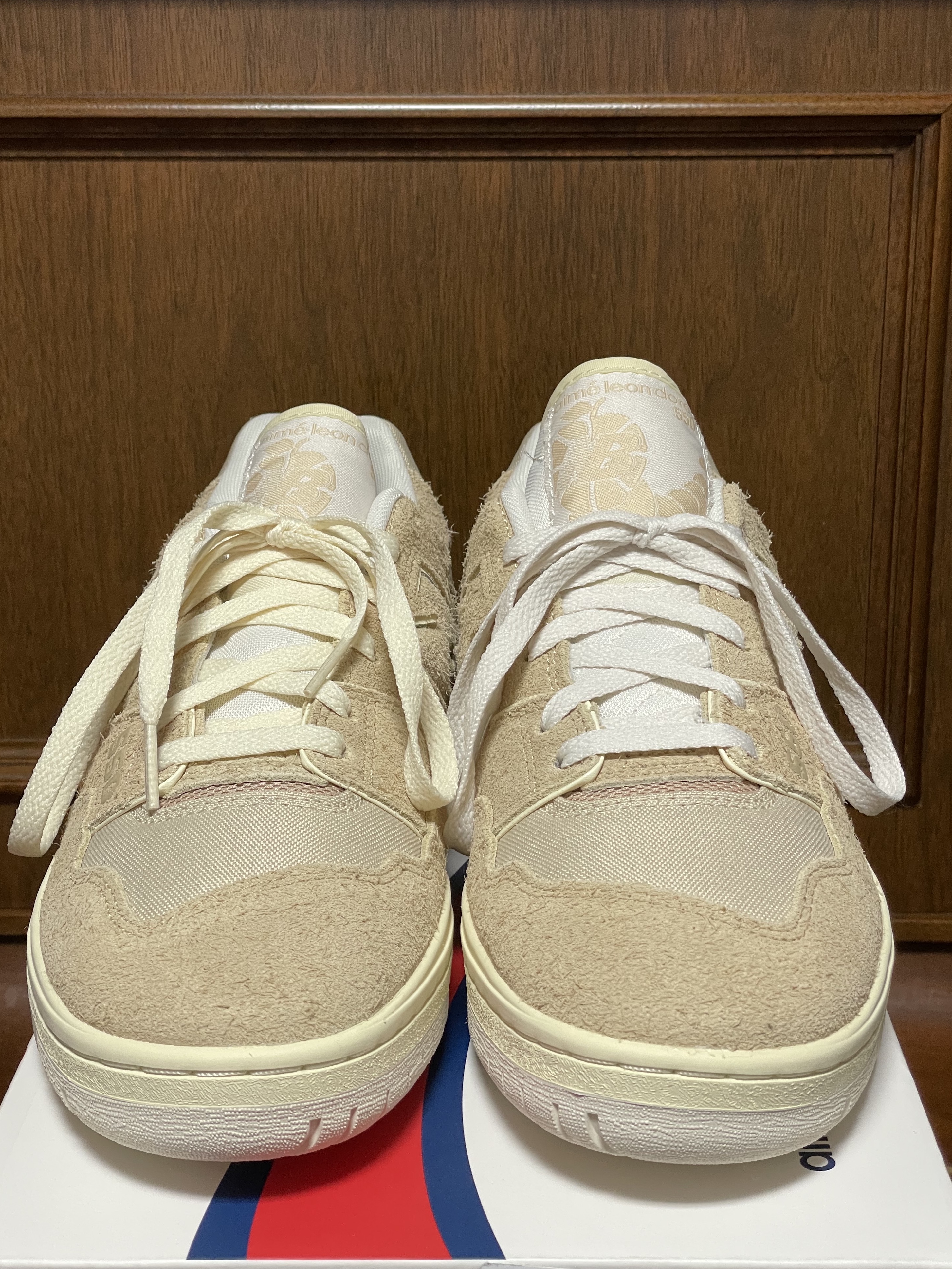 New Balance x Aime Leon Dore 550 Warm Sand 착용 스타일 - 1