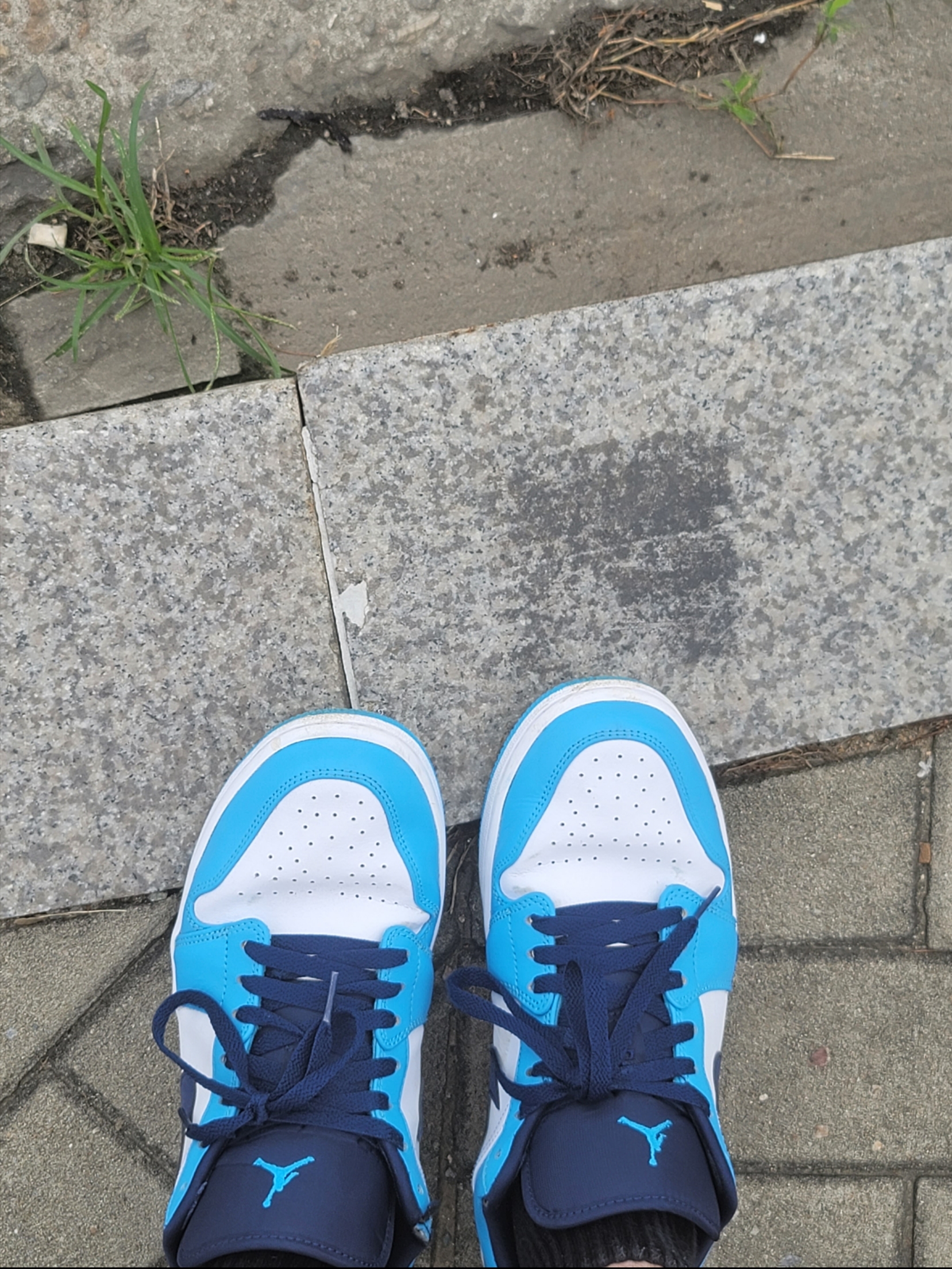 Jordan 1 Low Dark Powder Blue 착용 스타일